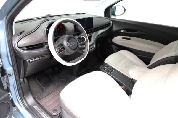 FIAT 500 3+1 el 87 kW La Prima-image-7