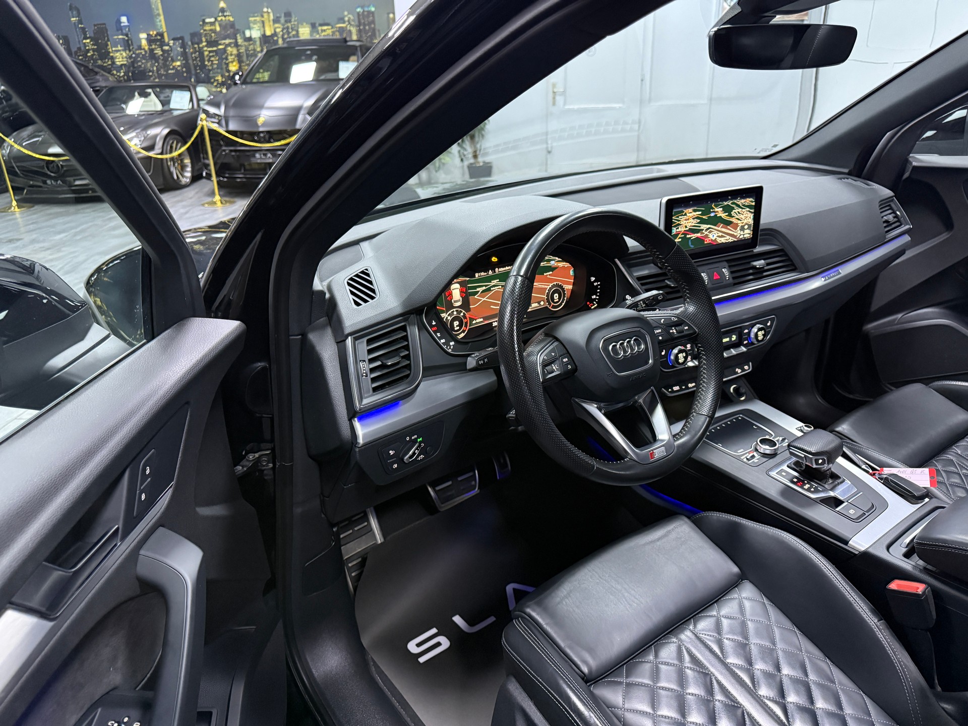AUDI Q5 2.0 TDI S-Line sport quattro S-tronic-image-9