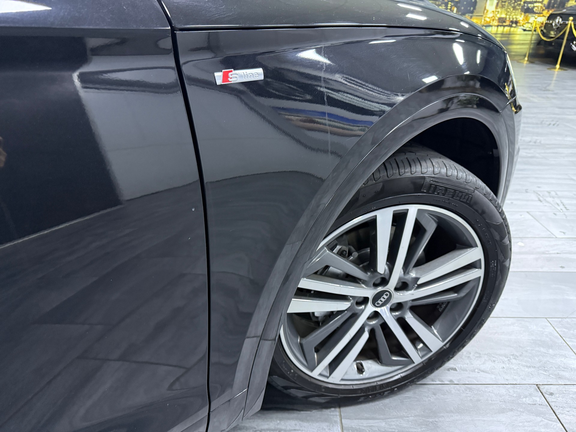 AUDI Q5 2.0 TDI S-Line sport quattro S-tronic-image-5