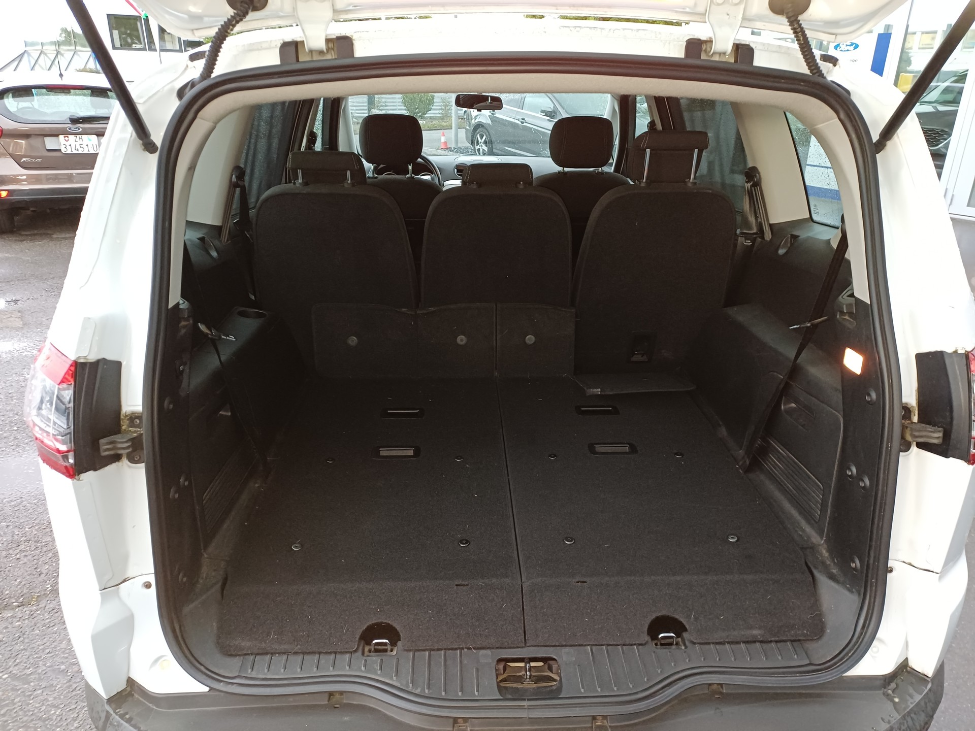 FORD S-Max 1.6 SCTi KNIE-Edition-image-10