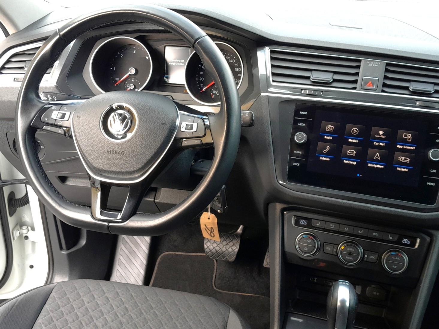 VW Tiguan 2.0 TDI SCR Comfortline 4Motion DSG-image-8