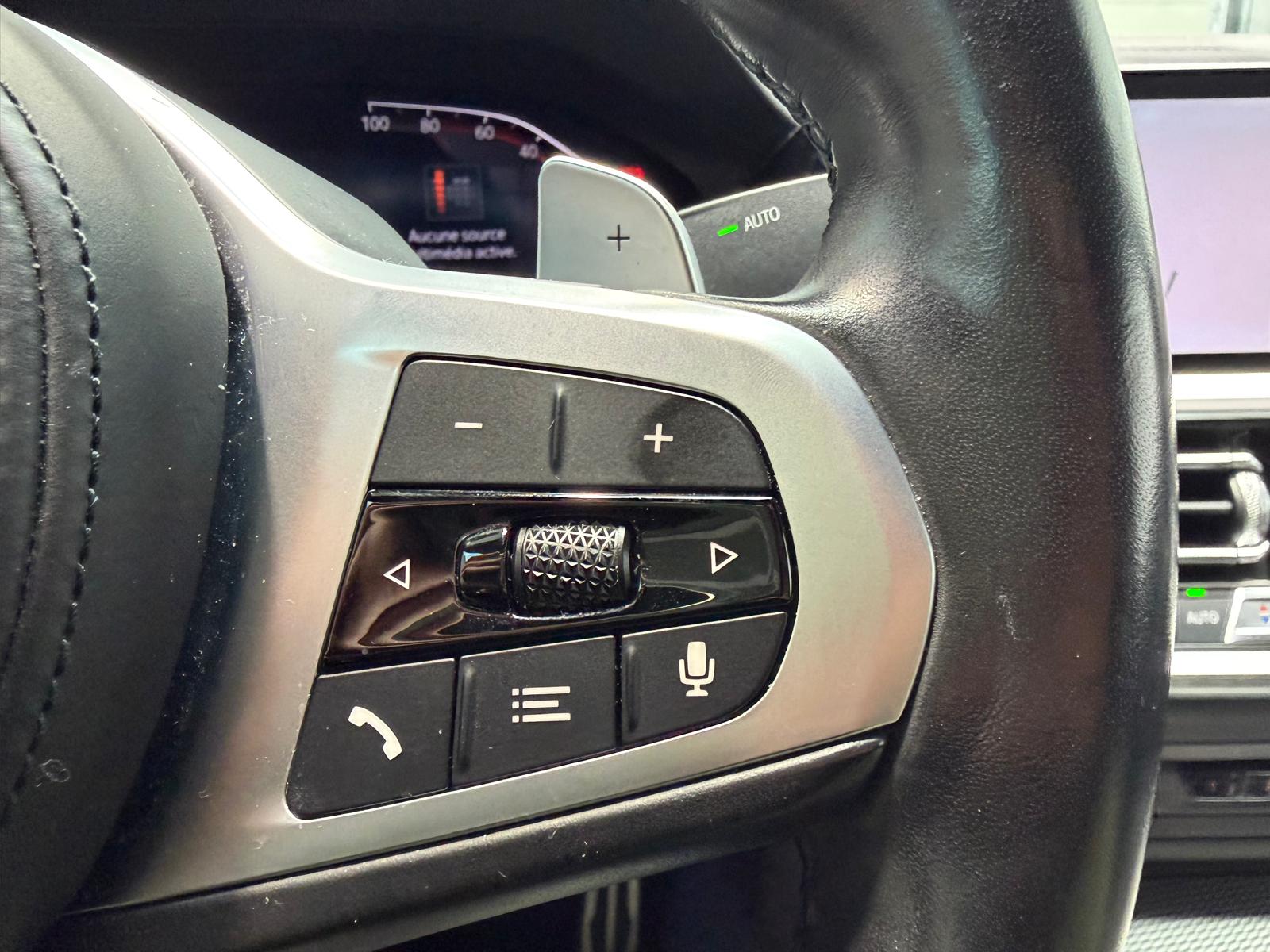 BMW 320i Steptronic M Sport-image-21