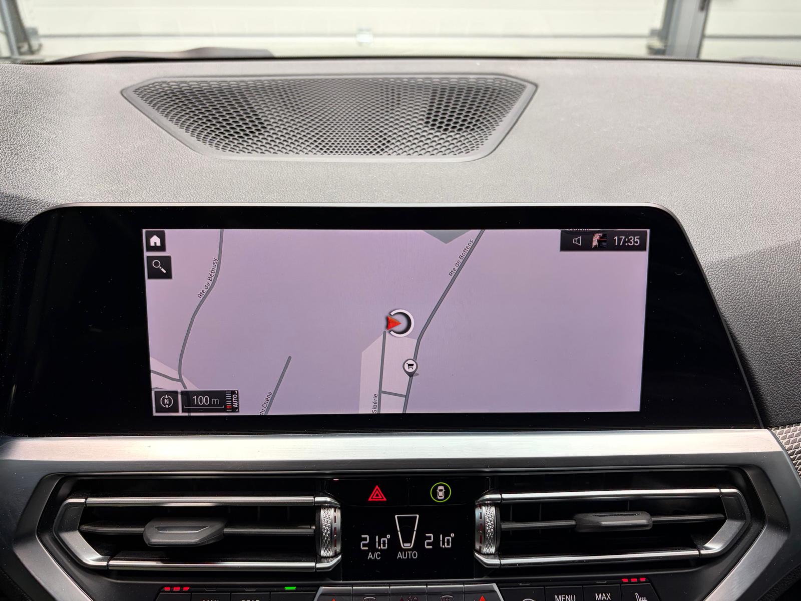 BMW 320i Steptronic M Sport-image-24