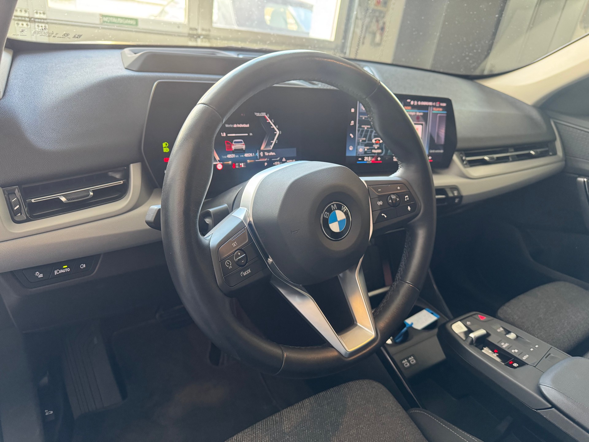 BMW X1 xDrive 20d 48V-image-10