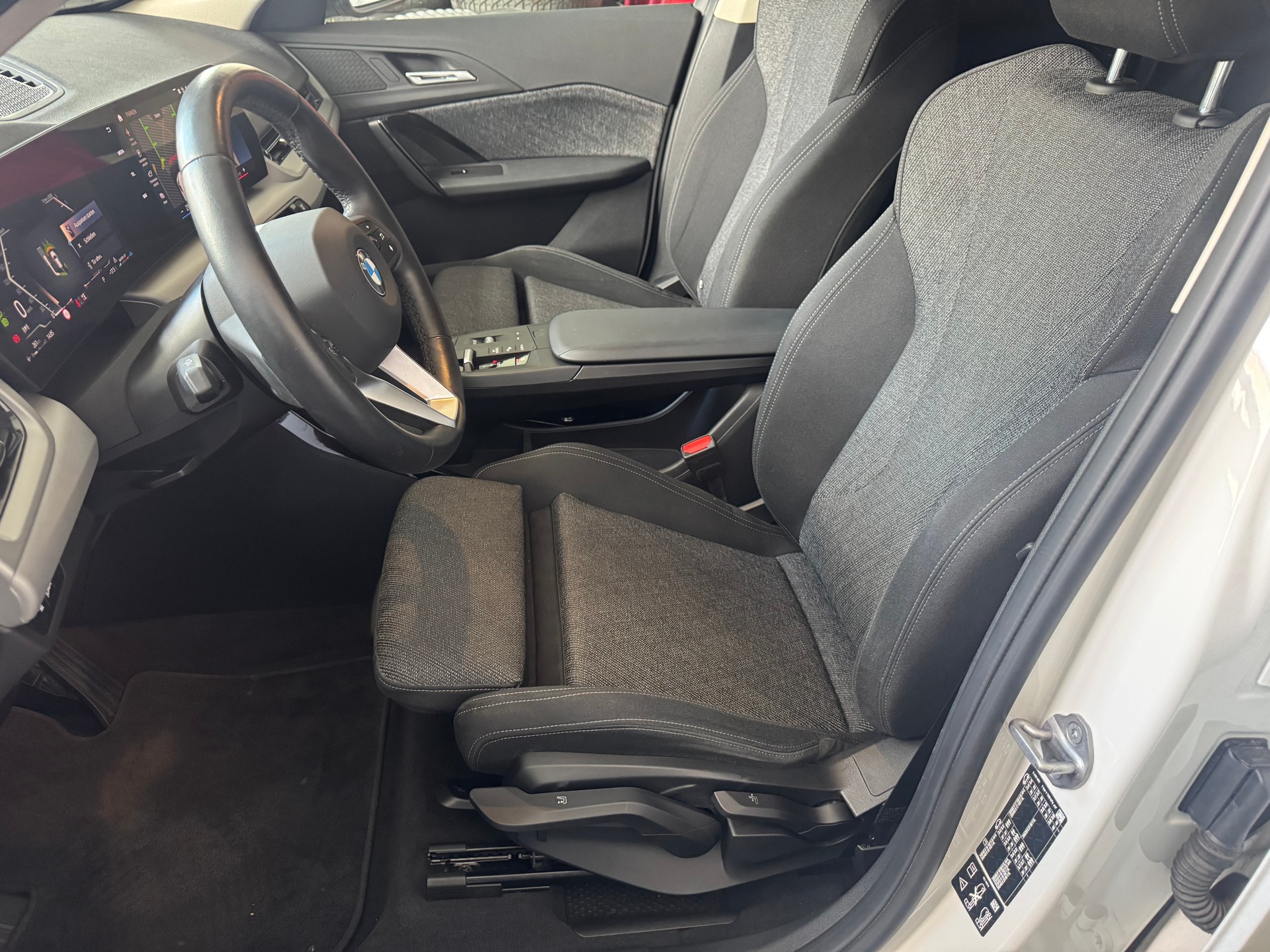 BMW X1 xDrive 20d 48V-image-13