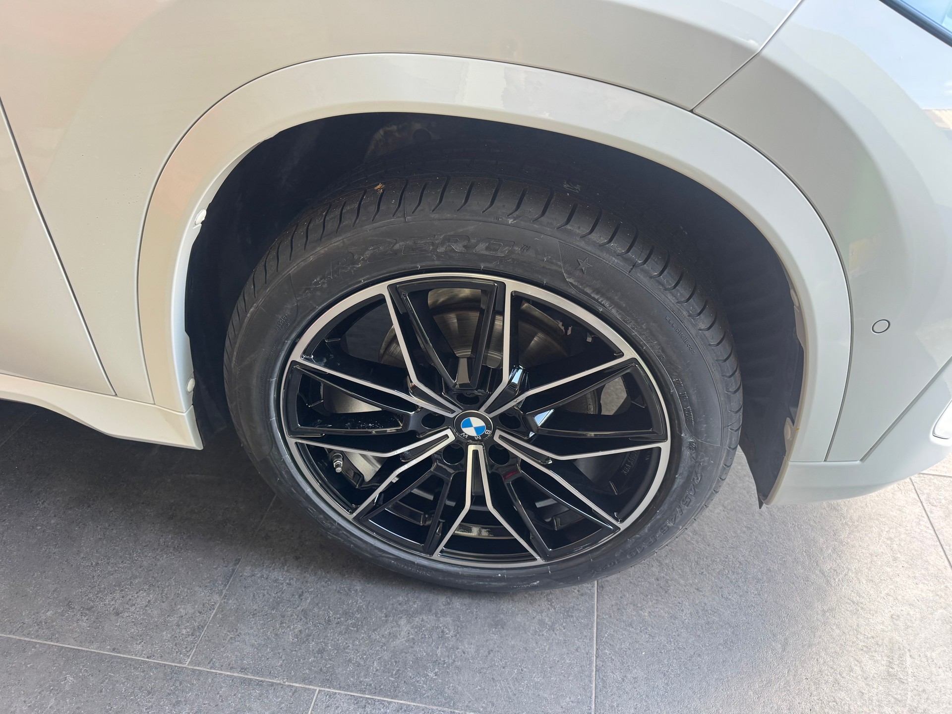 BMW X1 xDrive 20d 48V-image-6