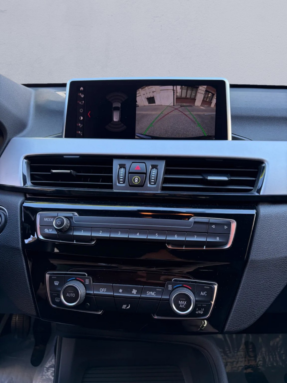 BMW X1 sDrive 18i-image-14