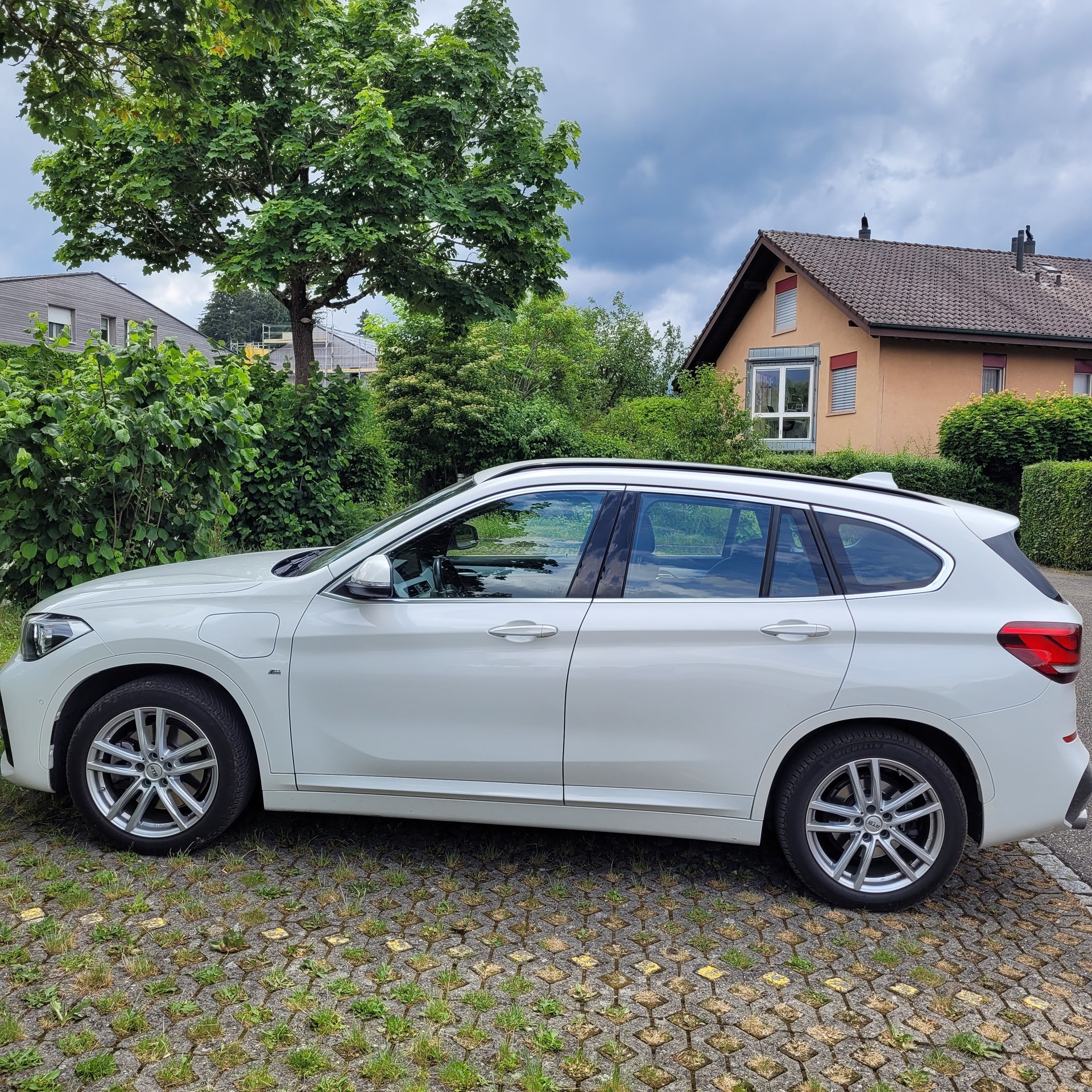 BMW x1 25e xDrive-image-4