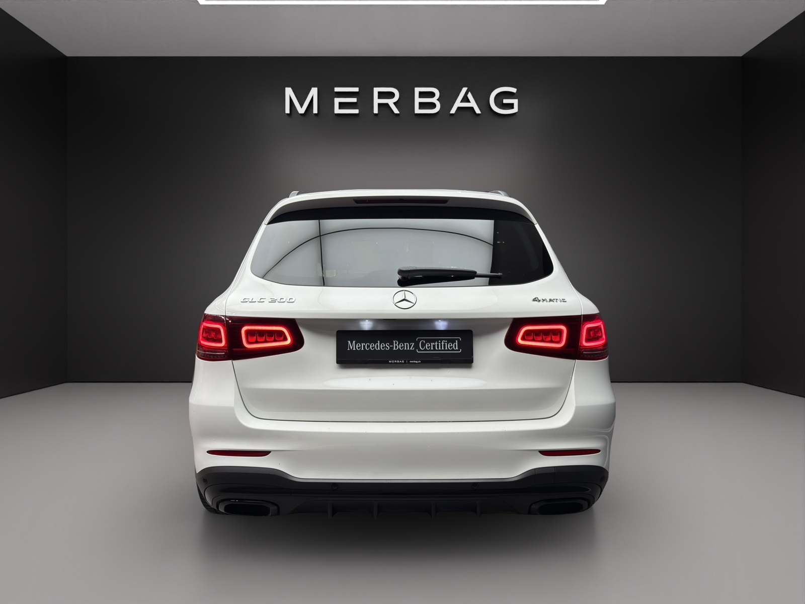 MERCEDES-BENZ GLC 200 AMG Line 4Matic-image-4