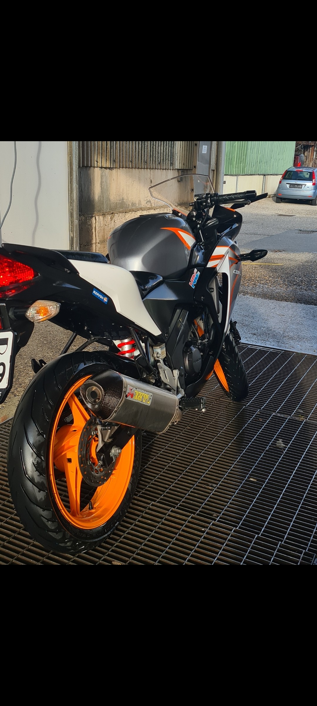 HONDA CBR 125 R-image-2