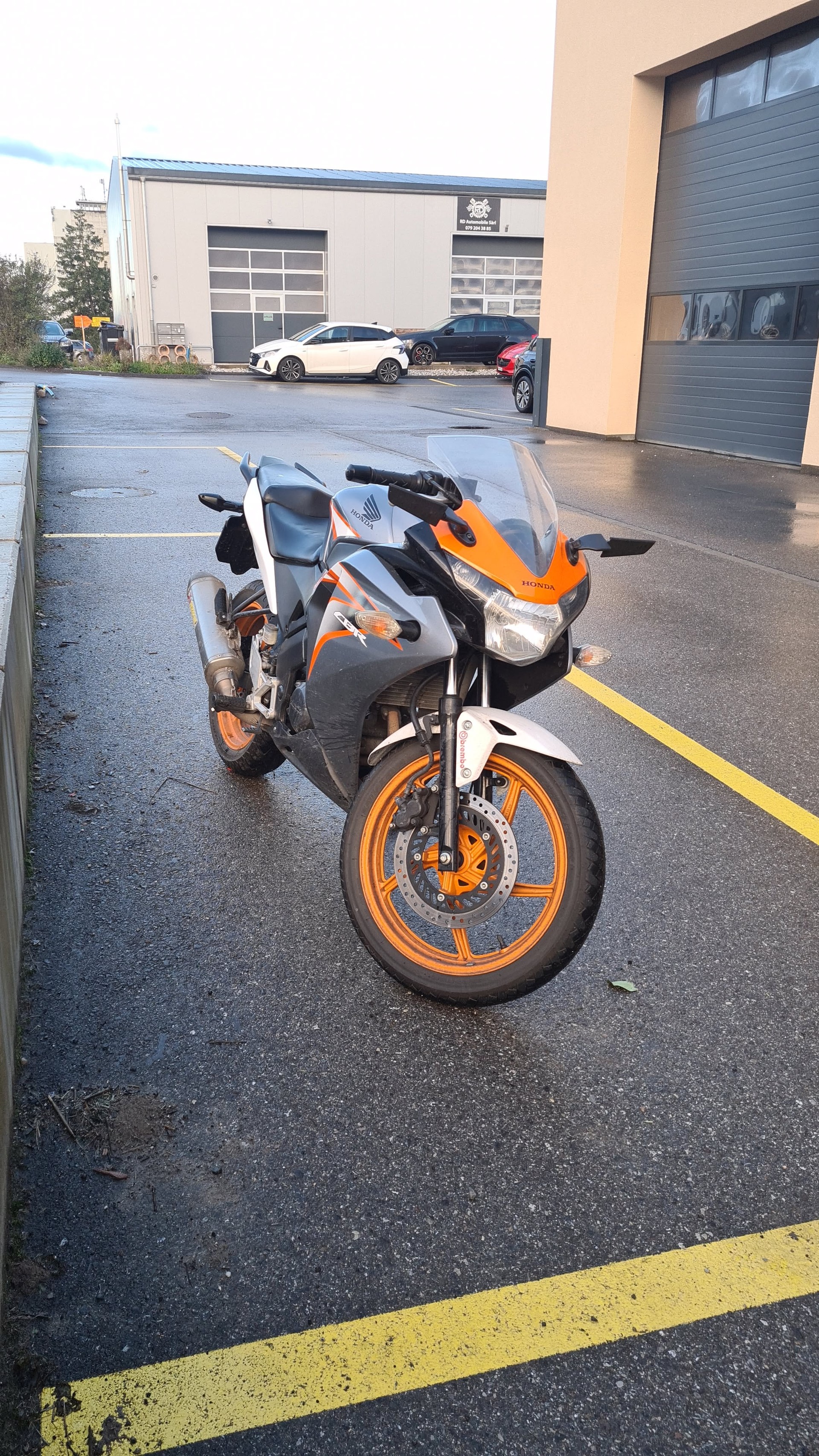 HONDA CBR 125 R-image-5