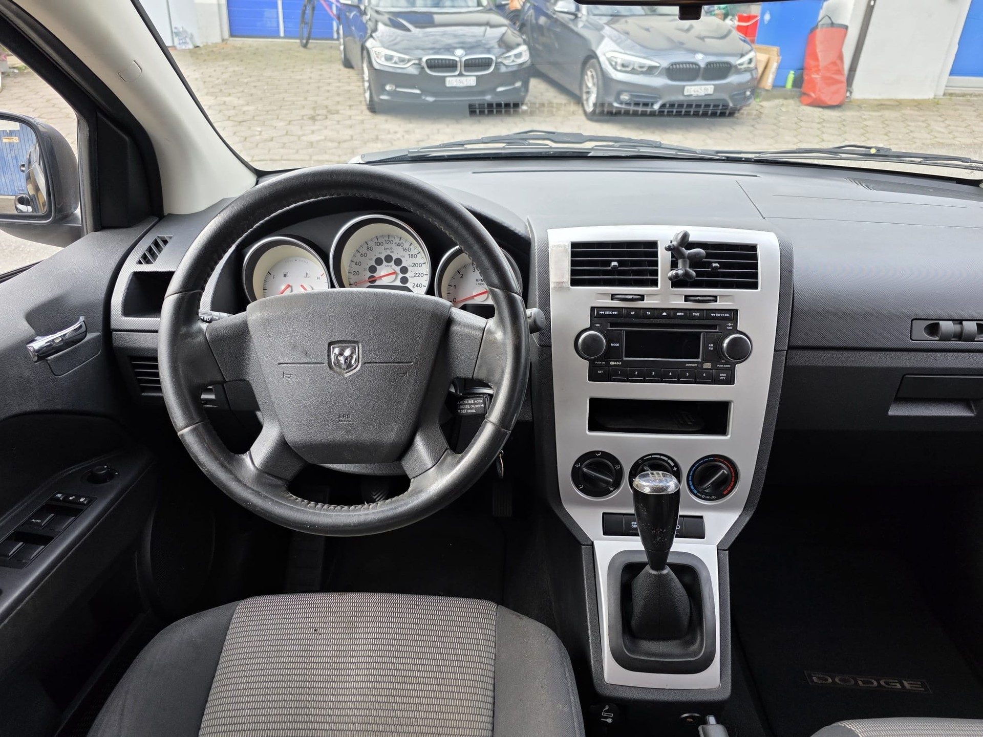 DODGE Caliber 2.4 SXT (R/T)-image-10