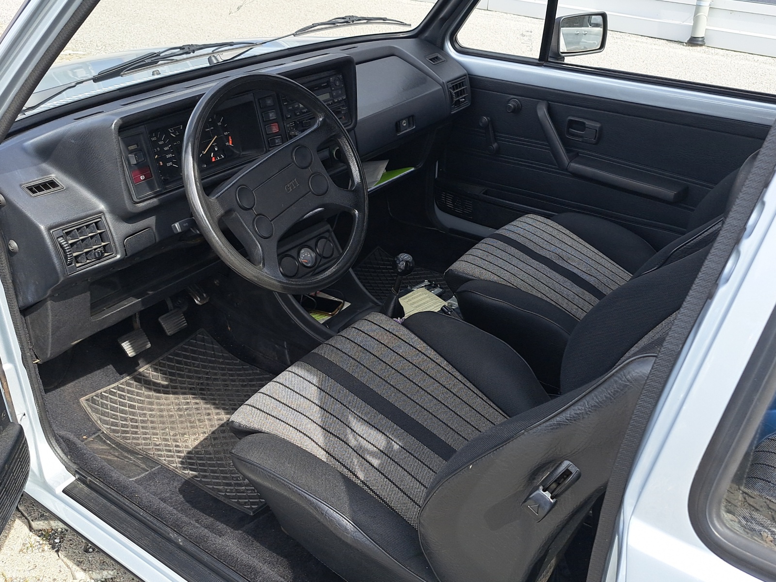 VW Golf GTI 1600-image-5