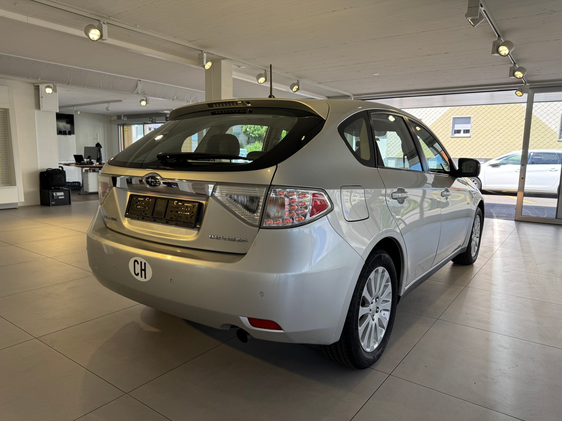 SUBARU Impreza 2.0R Swiss Automatic-image-5