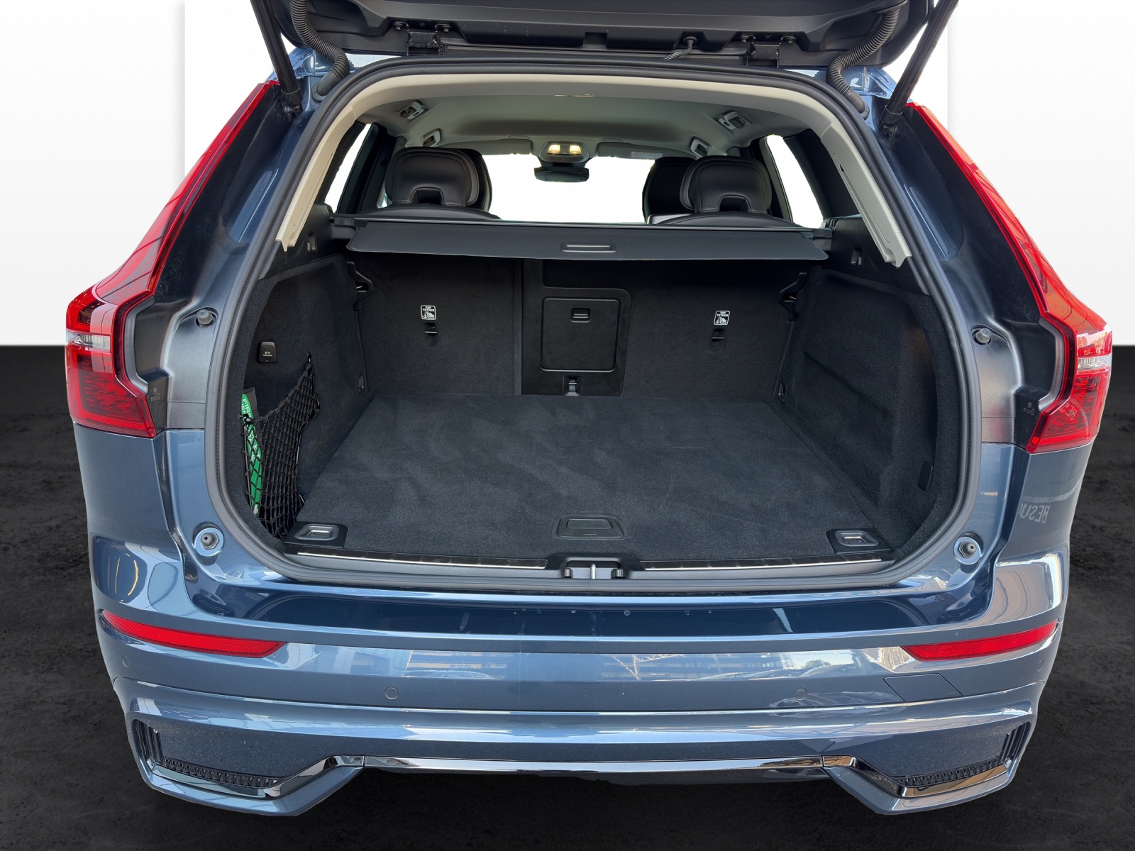 VOLVO XC60 2.0 T6 TE Plus Dark eAWD-image-17