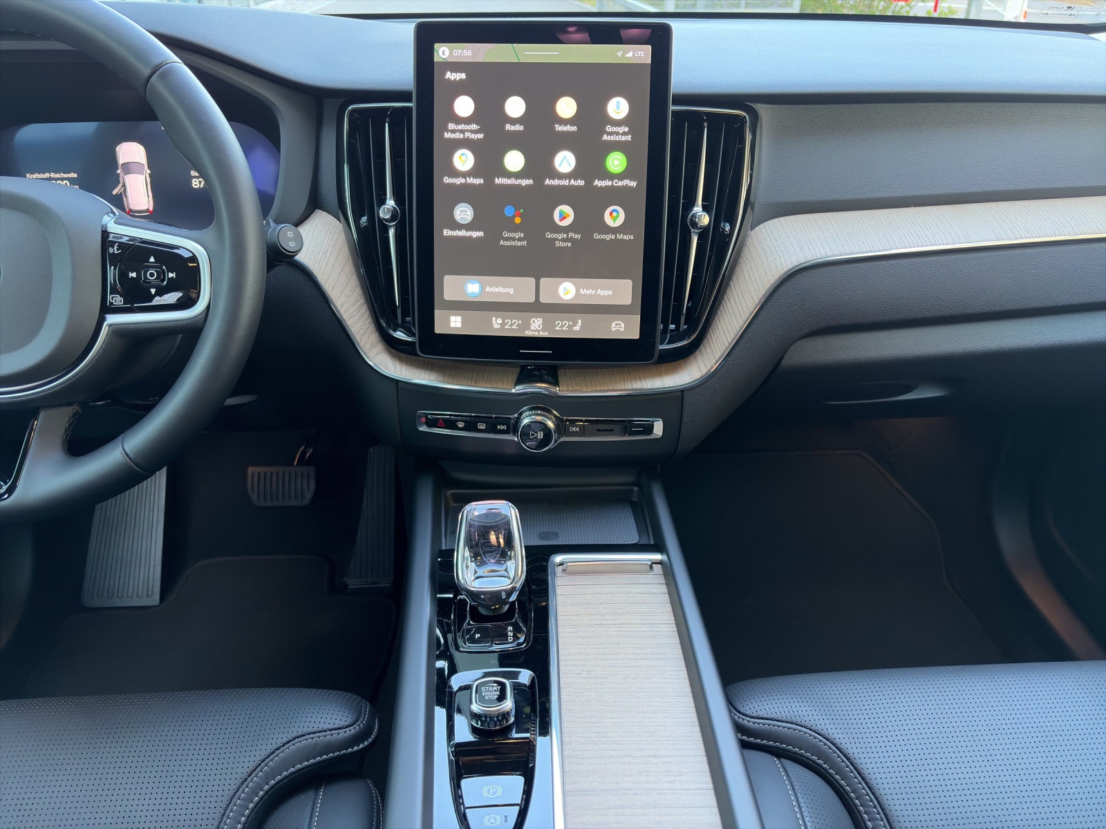 VOLVO XC60 2.0 T6 TE Plus Dark eAWD-image-10