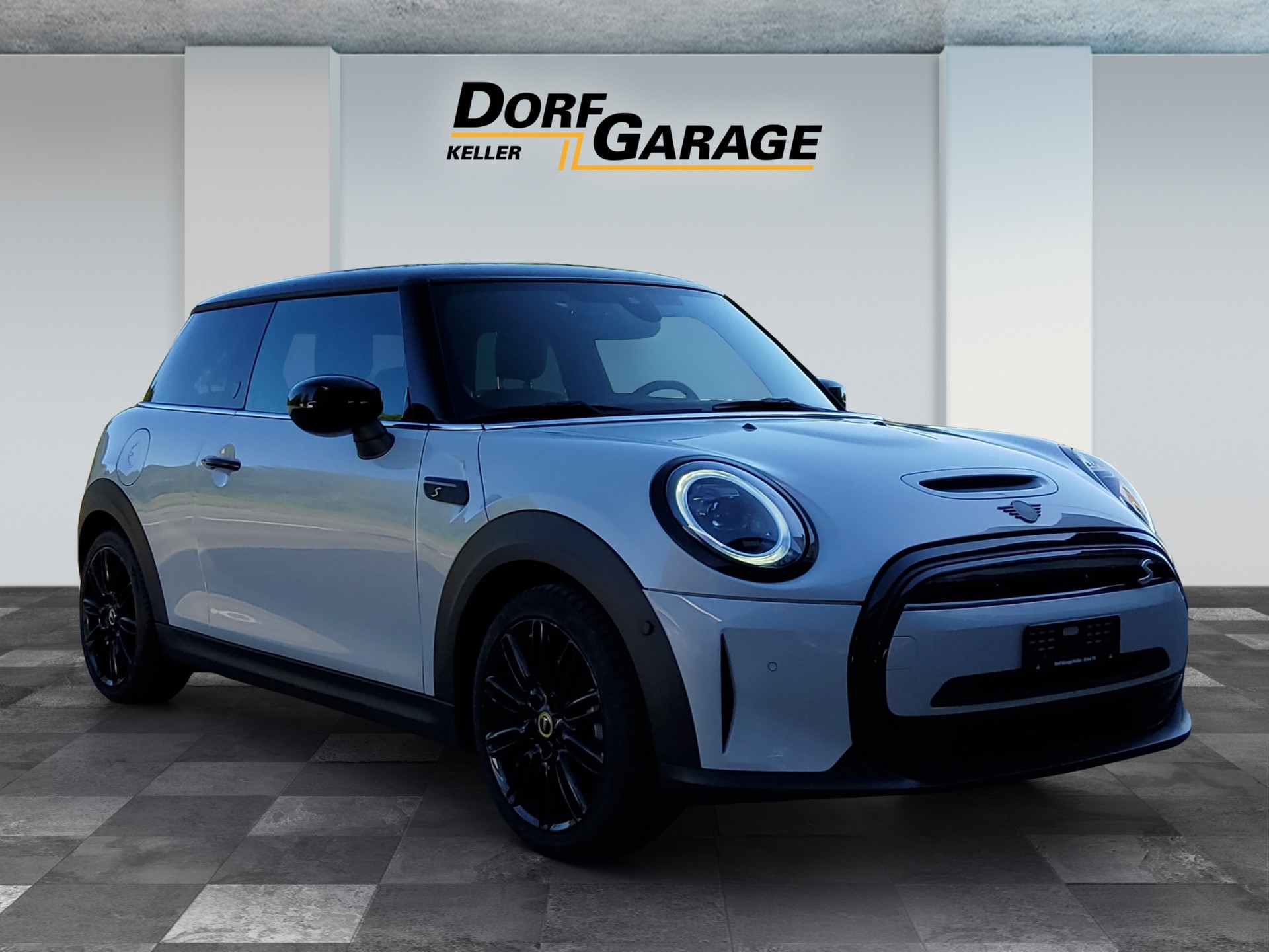 MINI Cooper SE-image-2