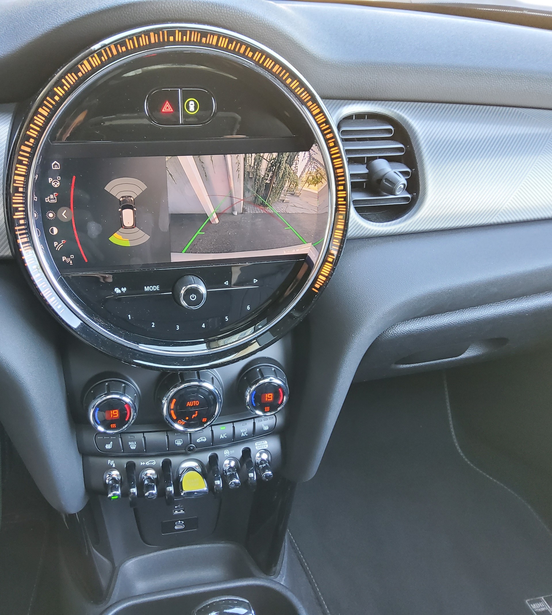 MINI Cooper SE-image-13