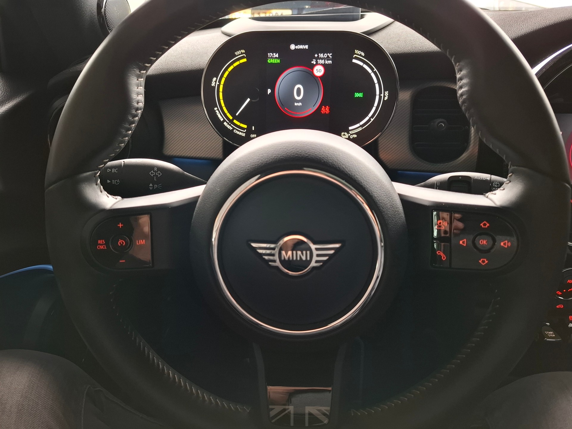 MINI Cooper SE-image-11
