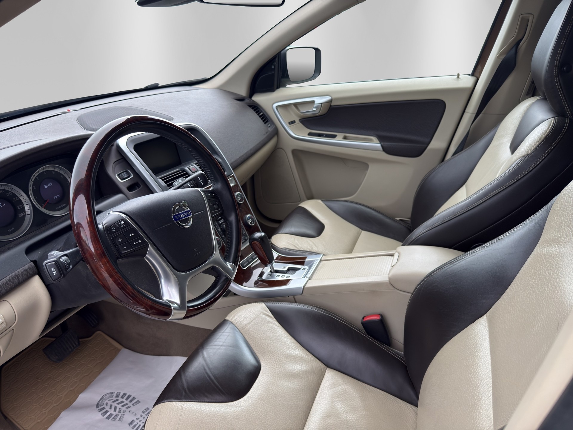 VOLVO XC60 T6 AWD Summum Geartronic-image-7