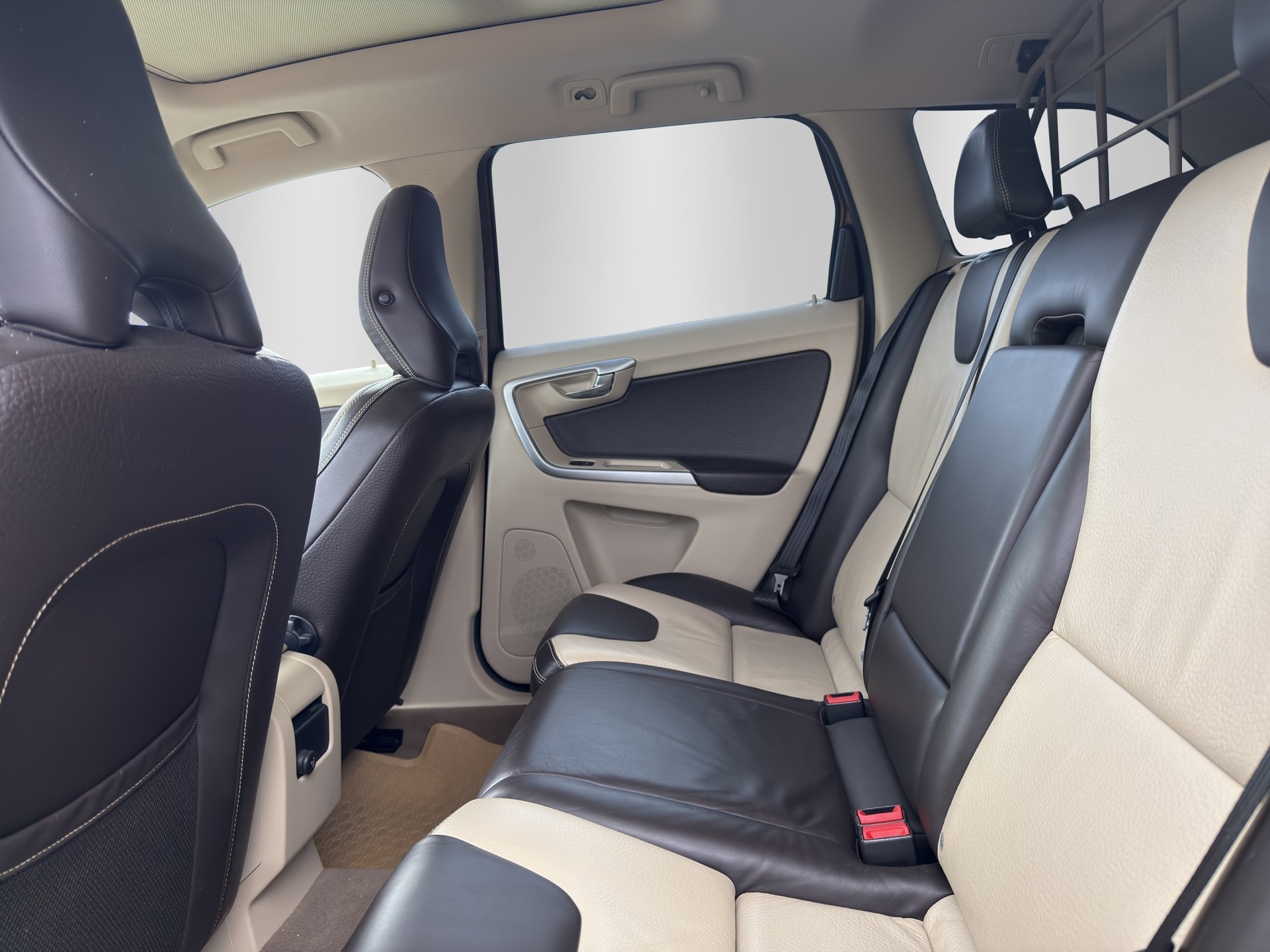 VOLVO XC60 T6 AWD Summum Geartronic-image-13