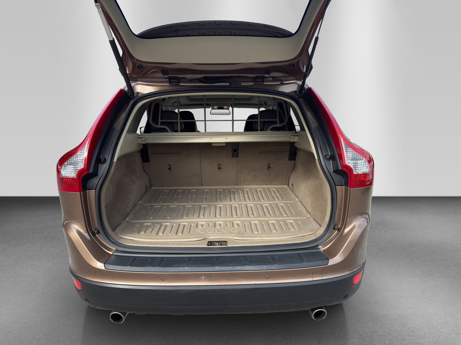 VOLVO XC60 T6 AWD Summum Geartronic-image-15
