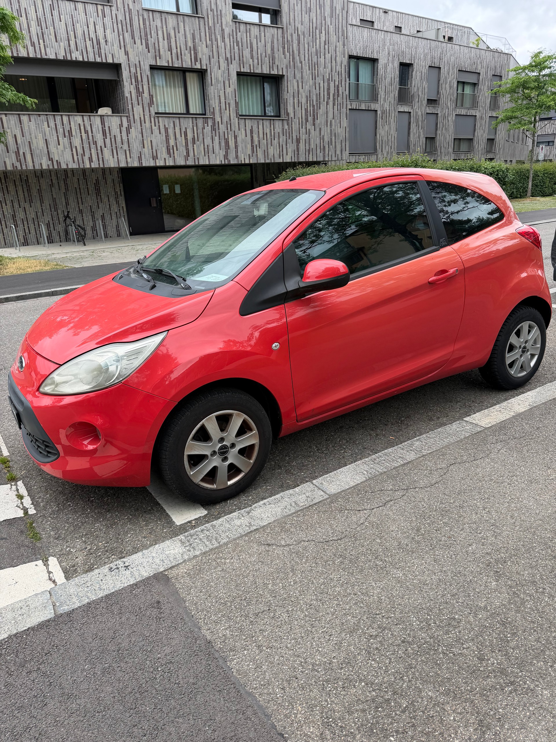 FORD 1.2 Titanium-image-2