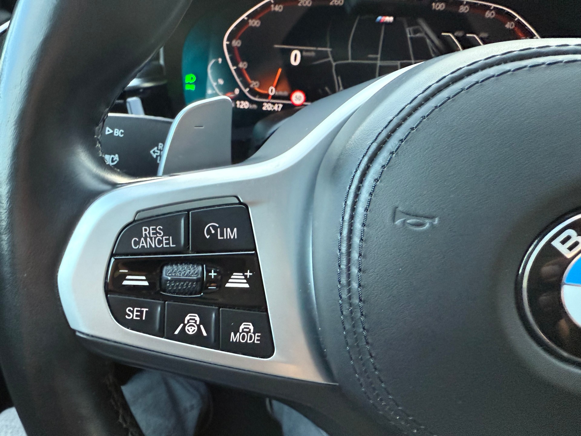 BMW 530i xDrive SAG Touring-image-27