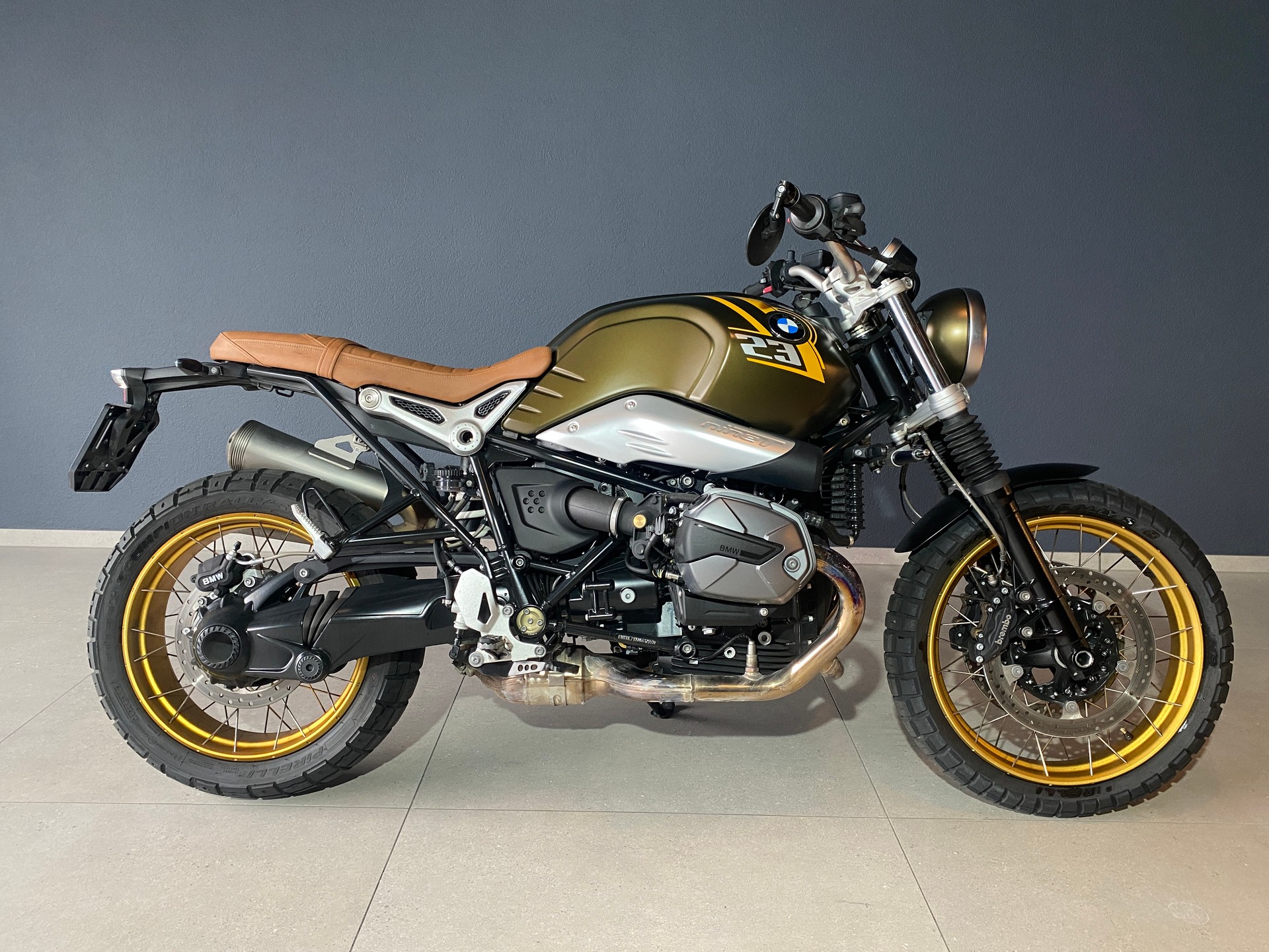BMW R nineT Scrambler-showroom-element-1