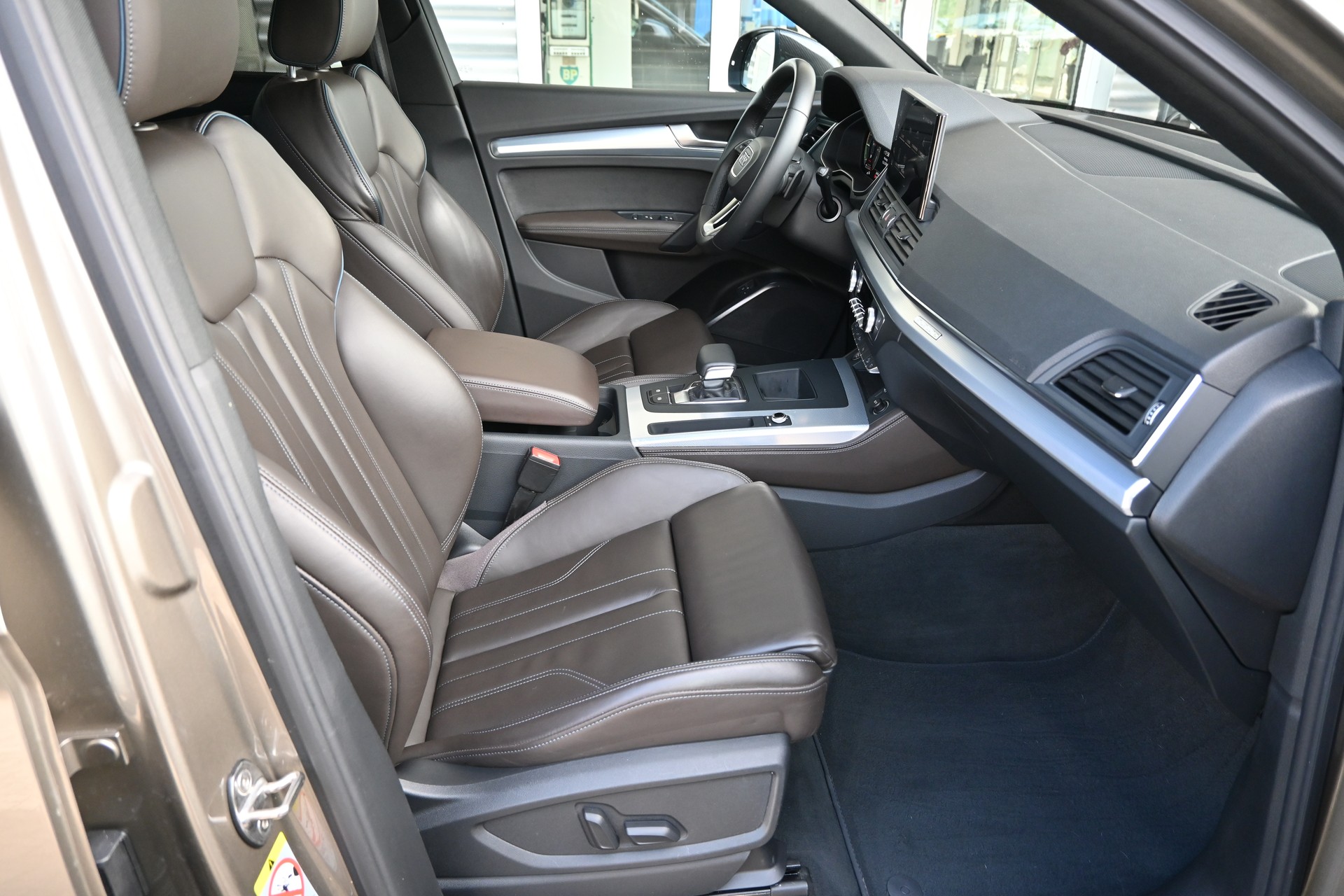 AUDI Q5 Sportback 50 TFSI PHEV S Line quattro S-tronic + AHK 2400kg-image-14