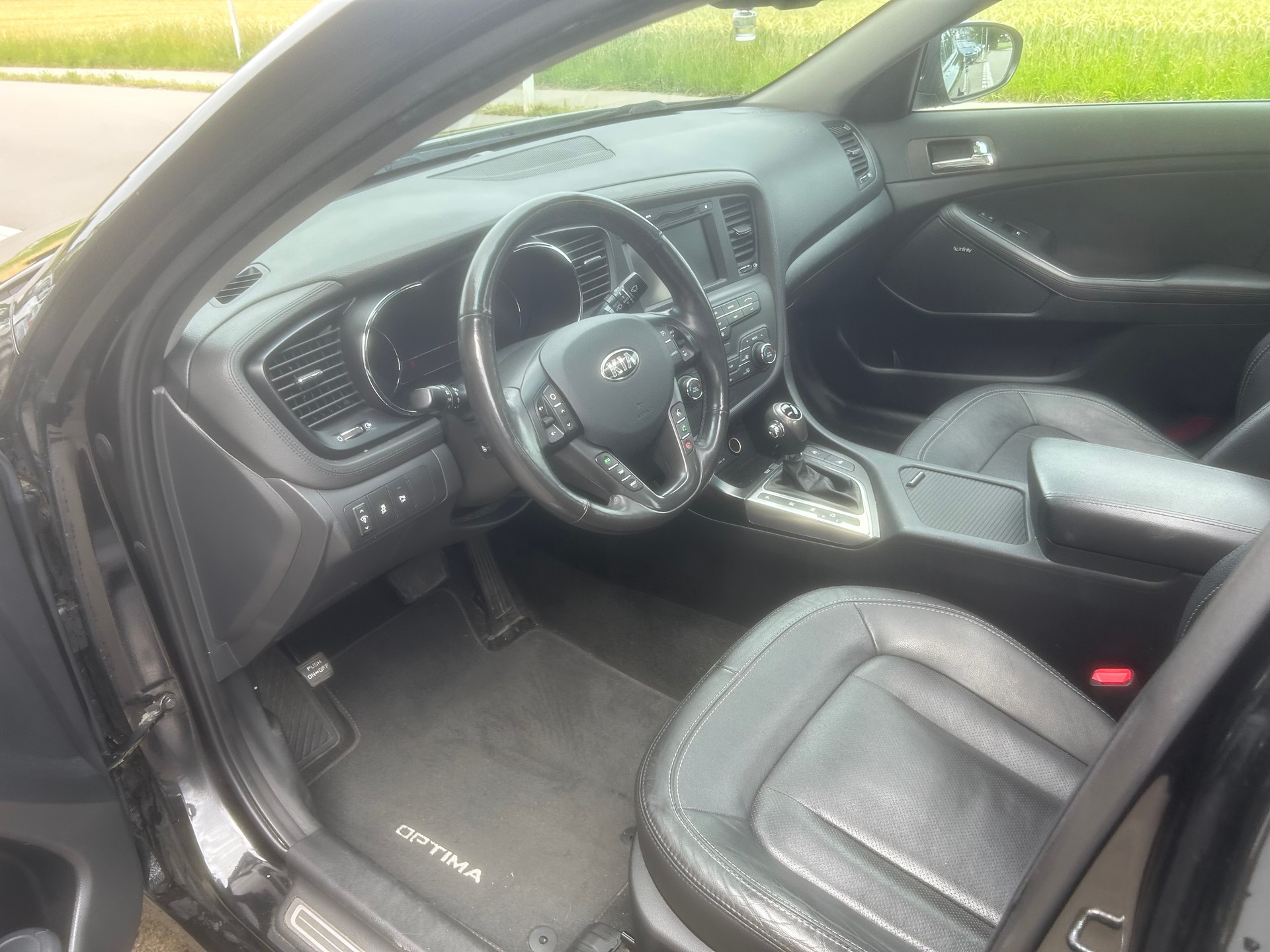 KIA Optima 2.0 CVVT Hybrid Automatic-image-5