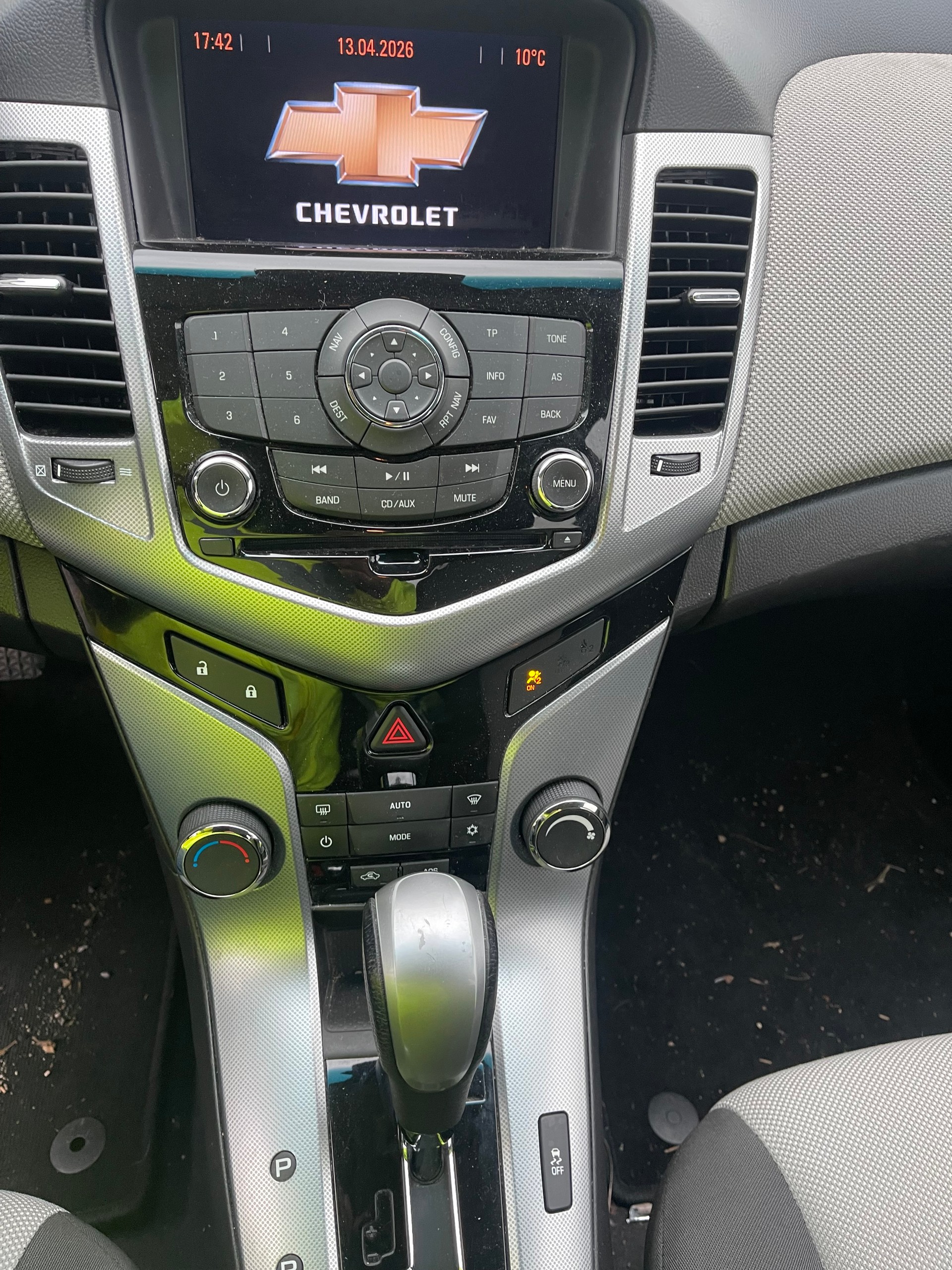 CHEVROLET Cruze 2.0 VCDi LT Automatic-image-10