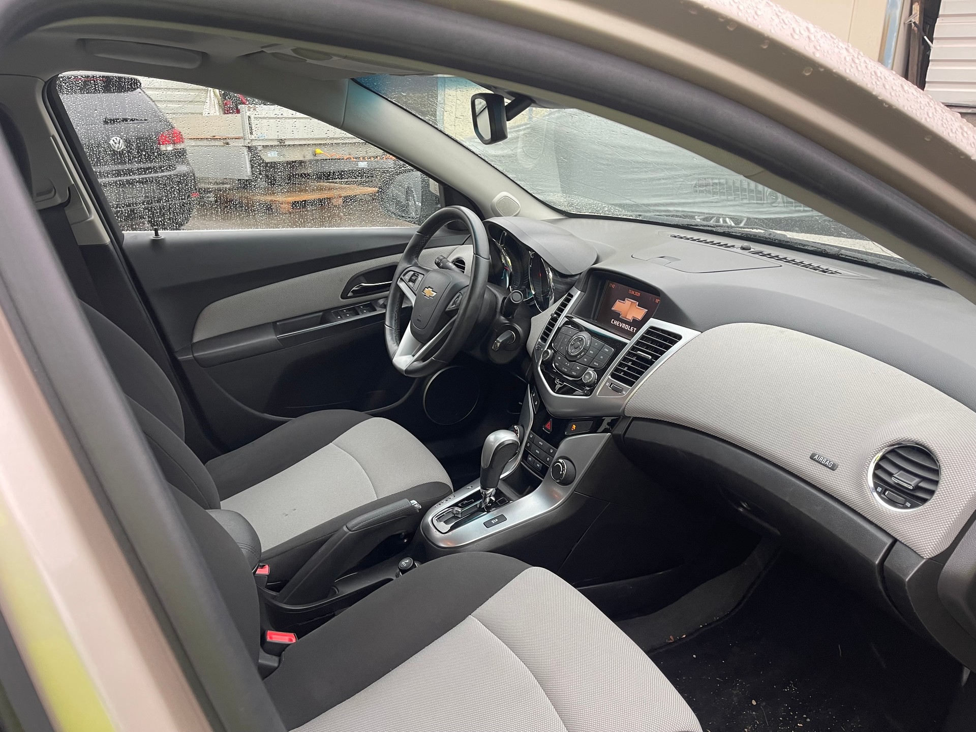 CHEVROLET Cruze 2.0 VCDi LT Automatic-image-14