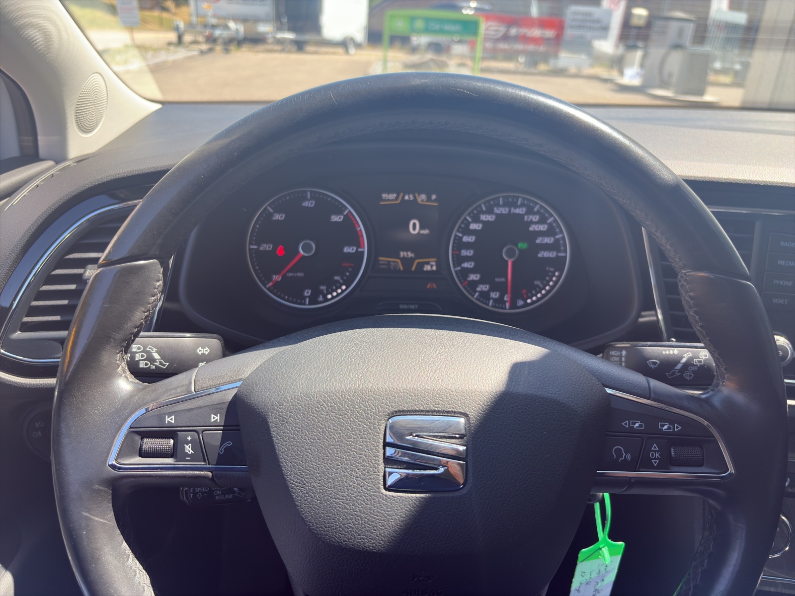 SEAT Leon ST 2.0 TDI Style DSG-image-12