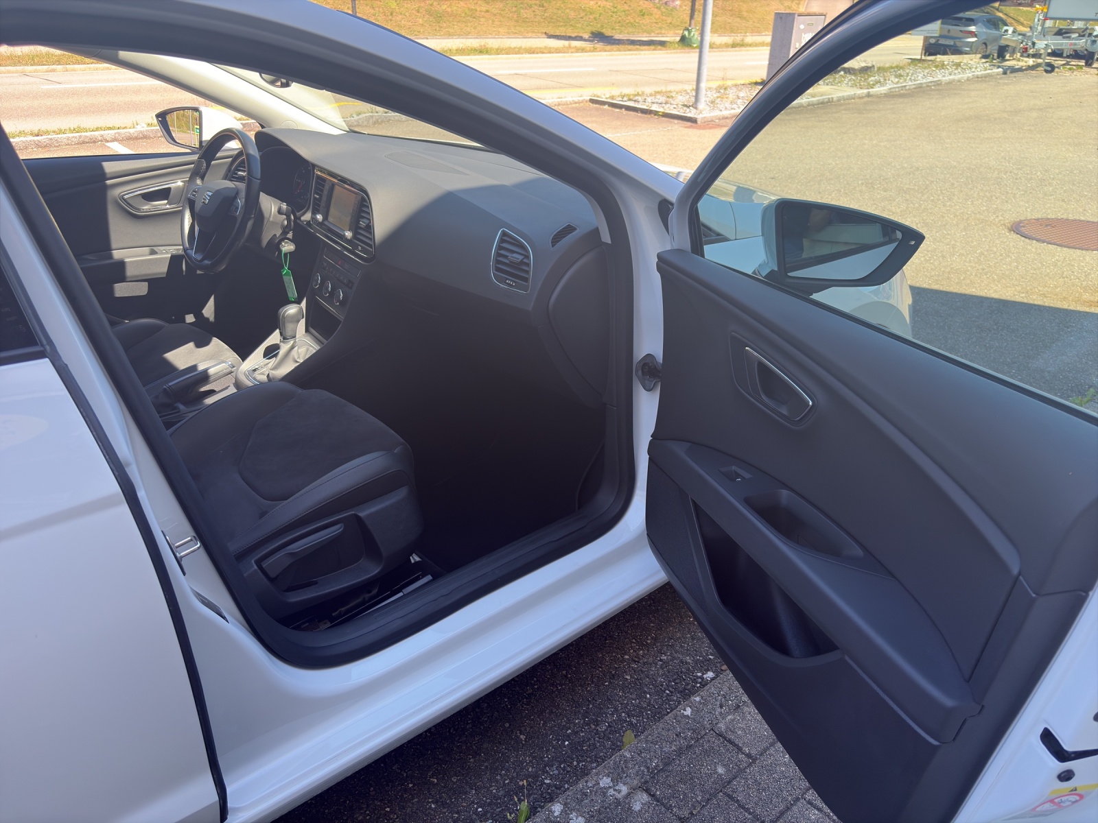 SEAT Leon ST 2.0 TDI Style DSG-image-5