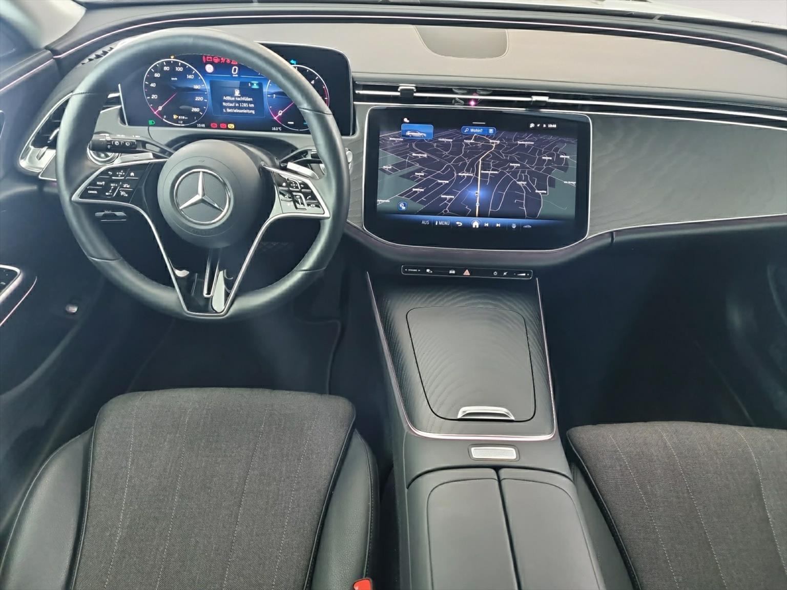 MERCEDES-BENZ E 220d SW Avantgarde Sport getönte Scheiben-image-5