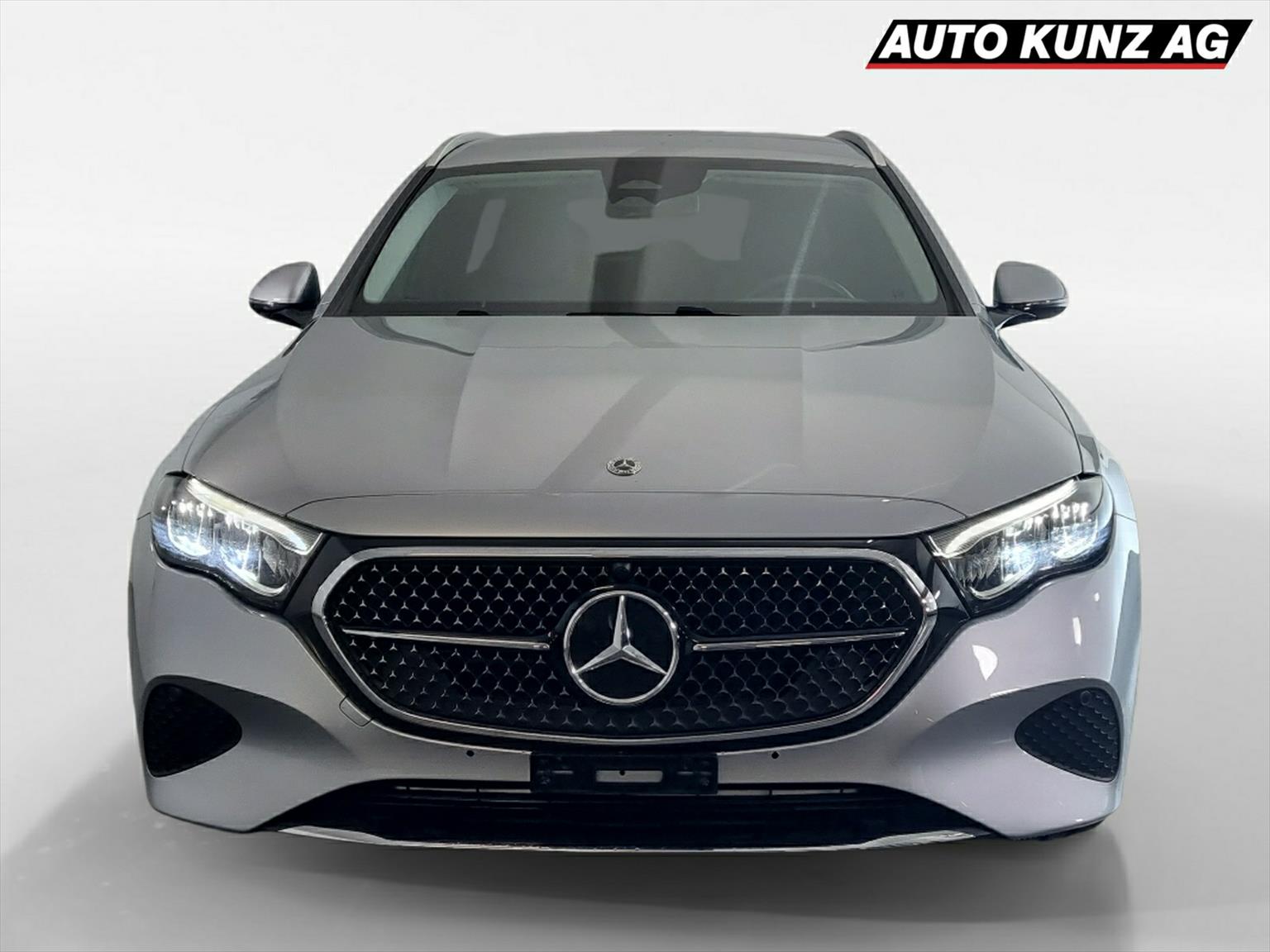 MERCEDES-BENZ E 220d SW Avantgarde Sport getönte Scheiben-image-2