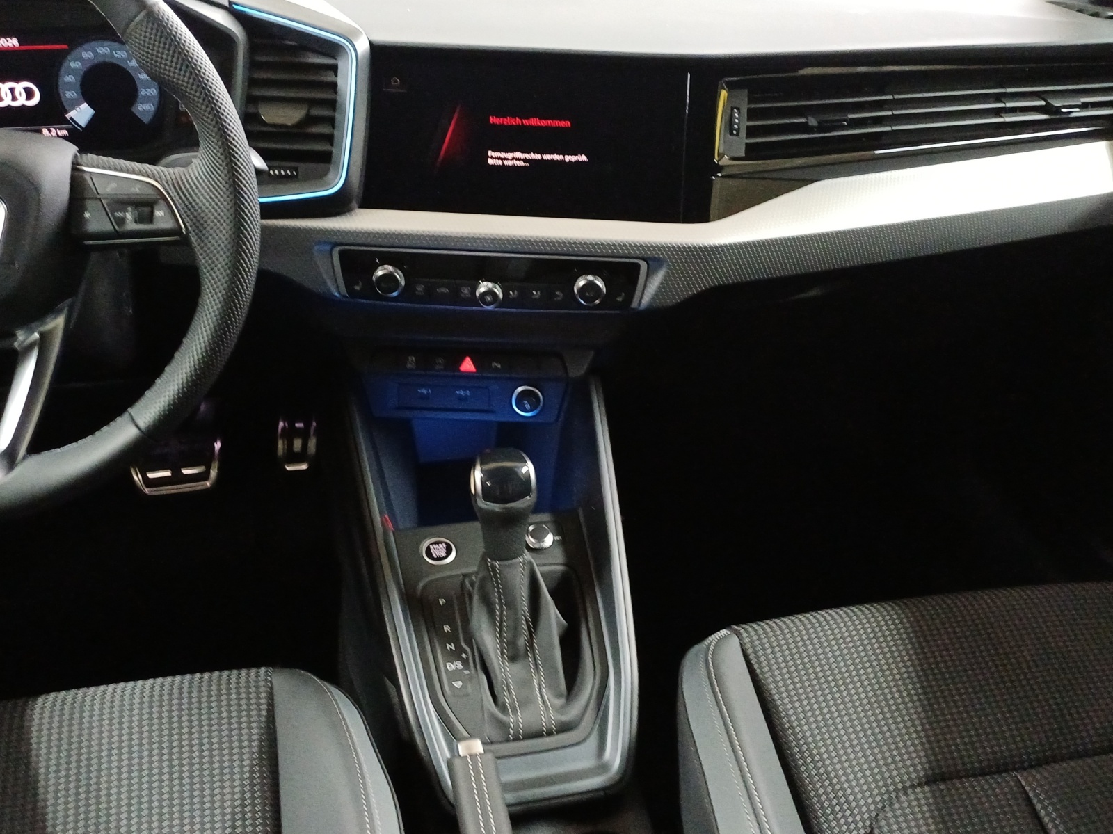 AUDI A1 Sportback 30 TFSI S Line S-tronic-image-10