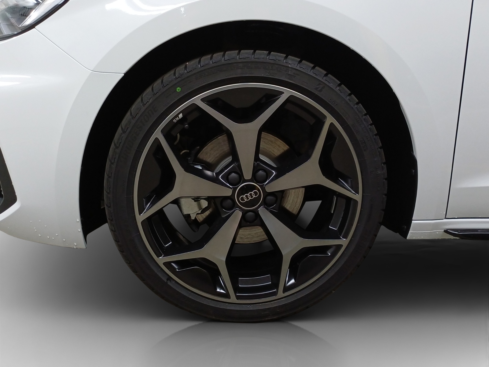 AUDI A1 Sportback 30 TFSI S Line S-tronic-image-15