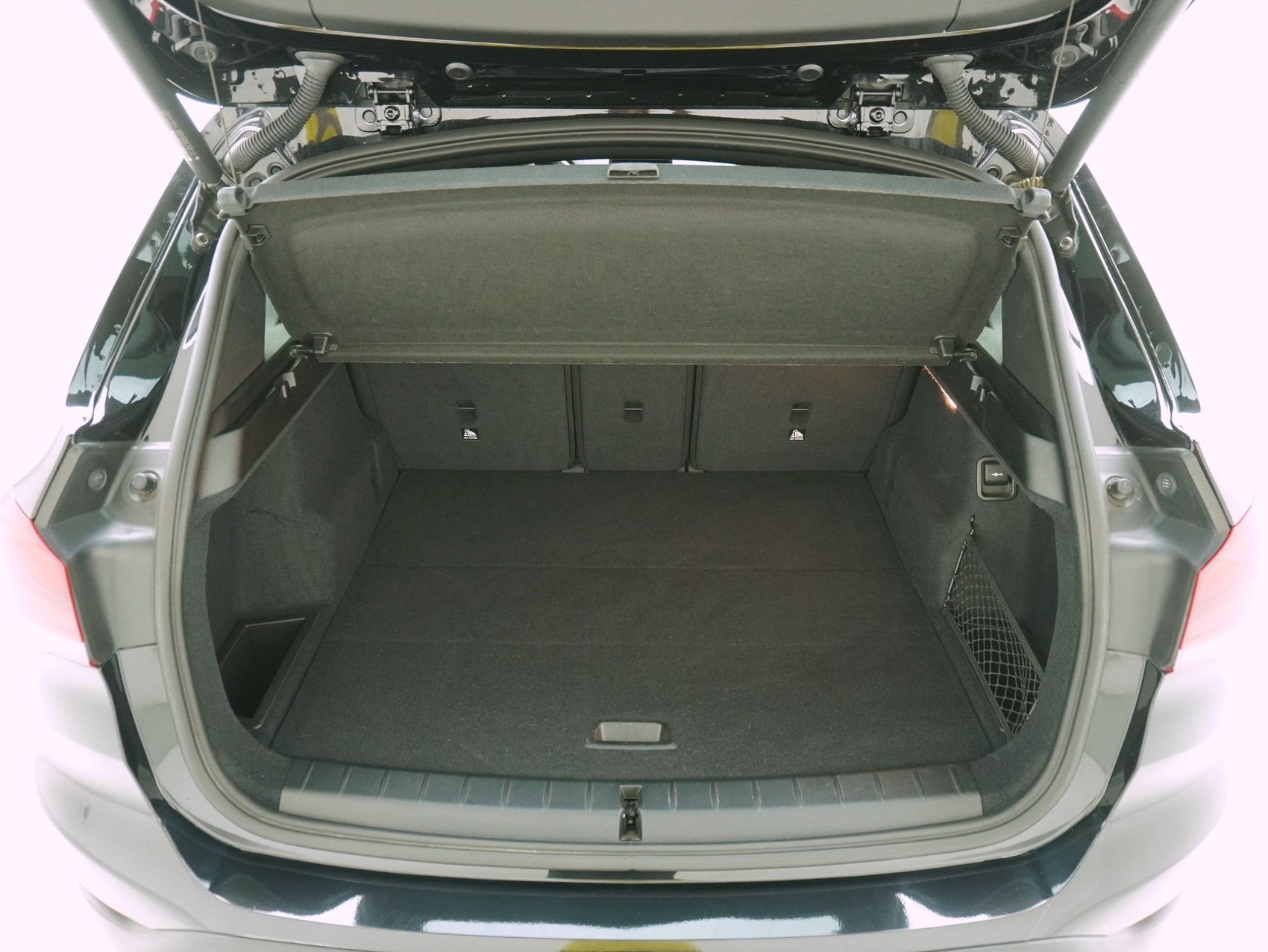 BMW X1 18i sDrive-image-11