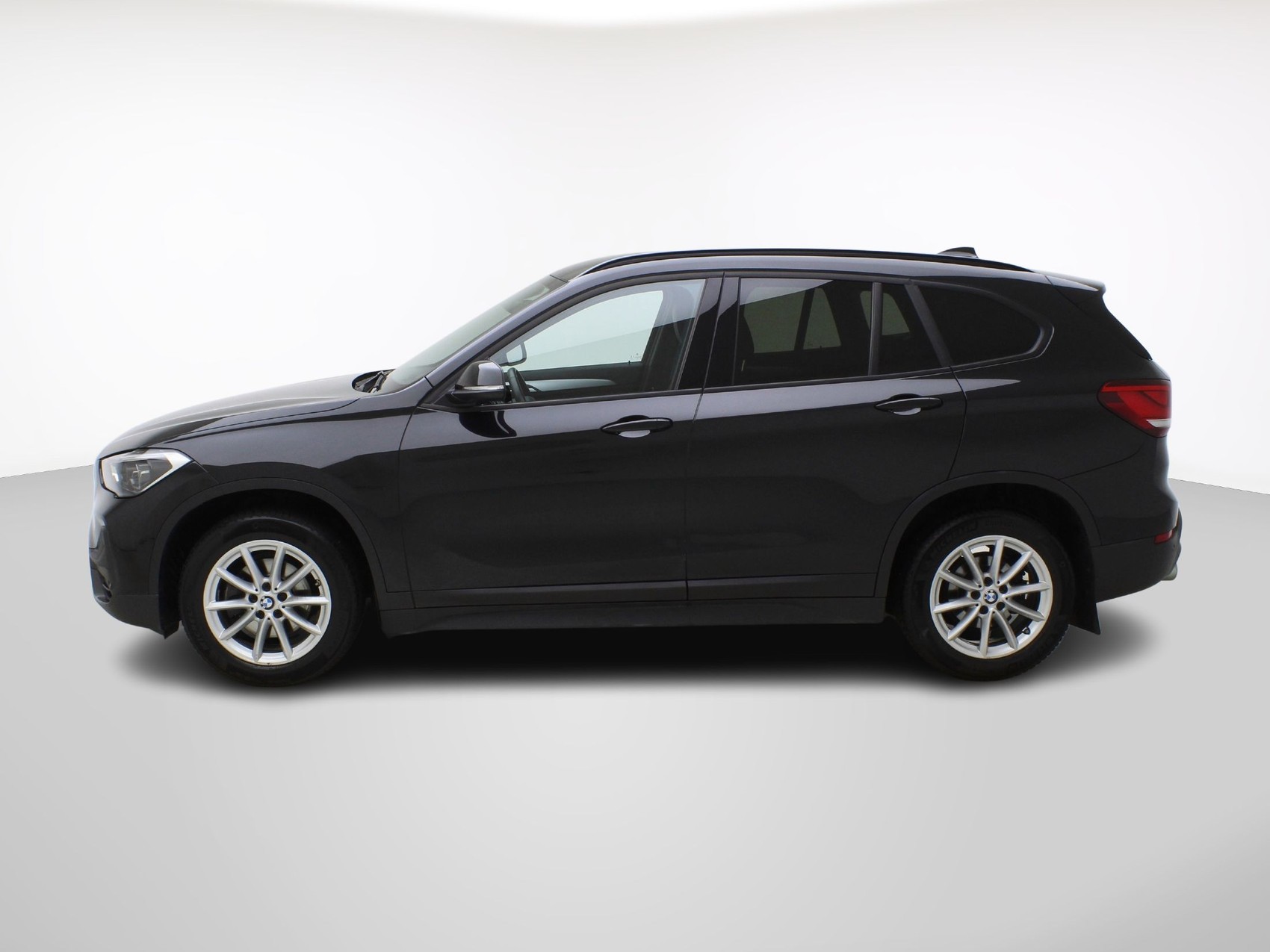 BMW X1 18i sDrive-image-2