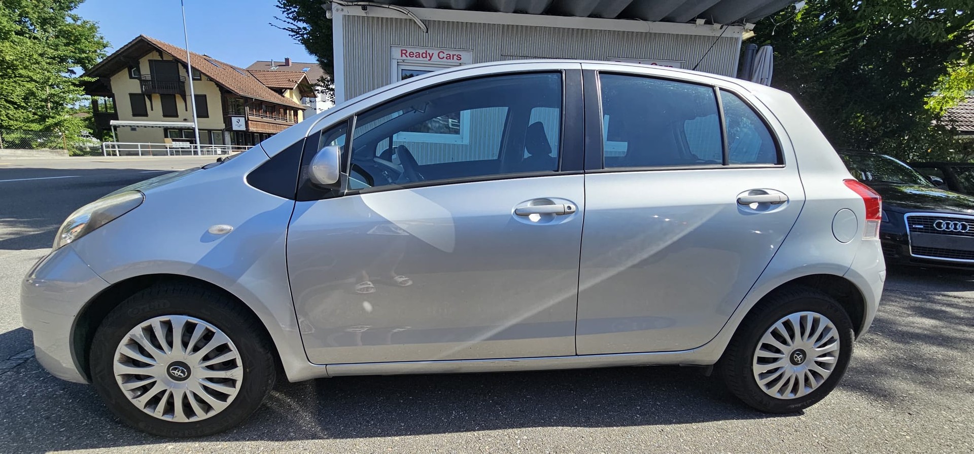 TOYOTA Yaris 1.33 Linea Sol-image-4