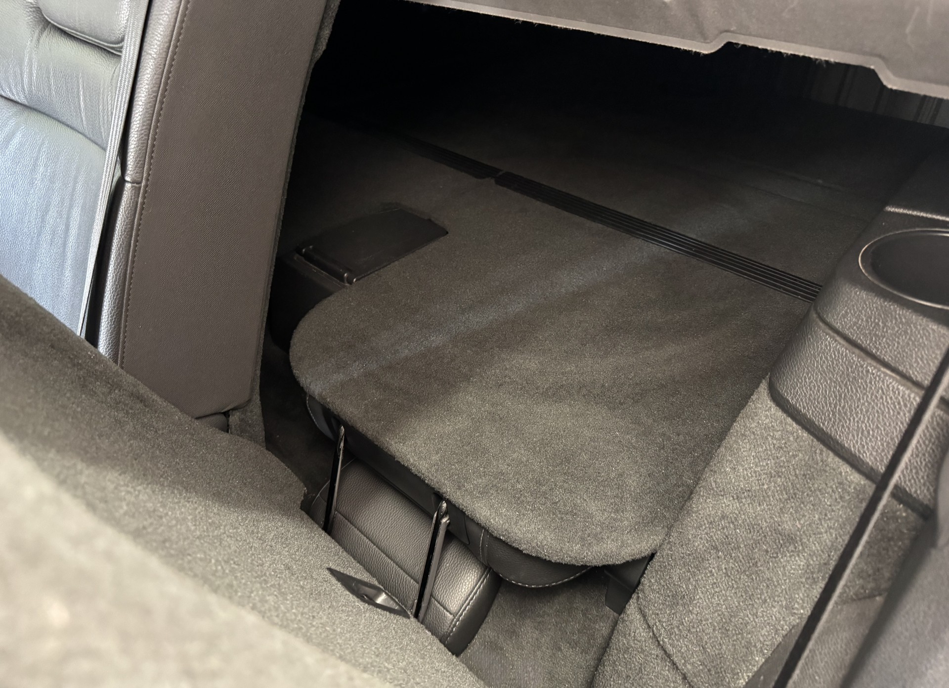 VOLVO XC90 D5 AWD Momentum Geartronic-image-8