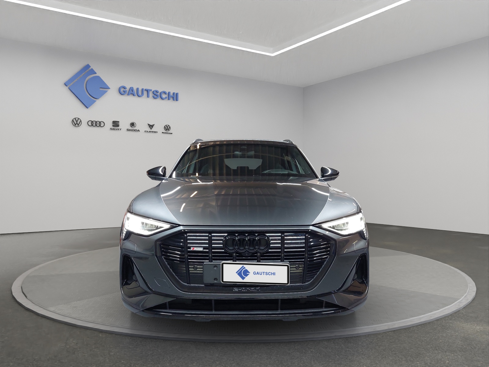 AUDI e-tron 55 S Line Black Edition quattro-image-4