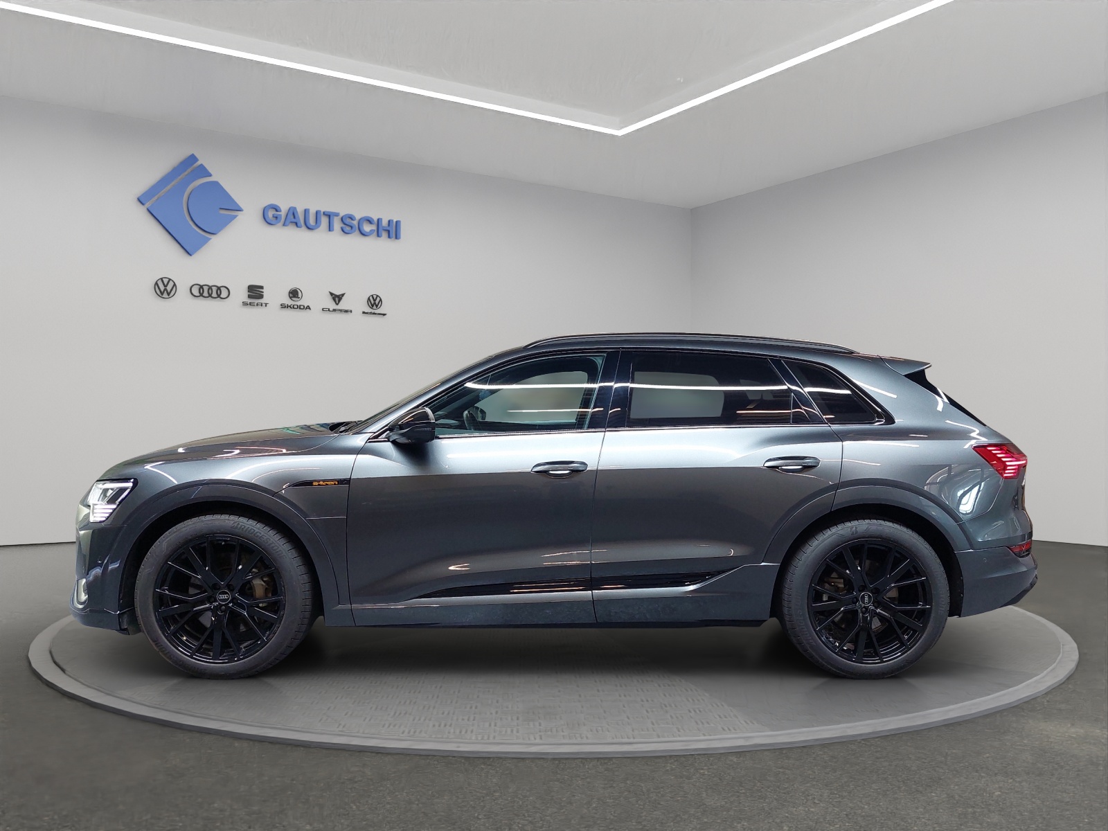 AUDI e-tron 55 S Line Black Edition quattro-image-1