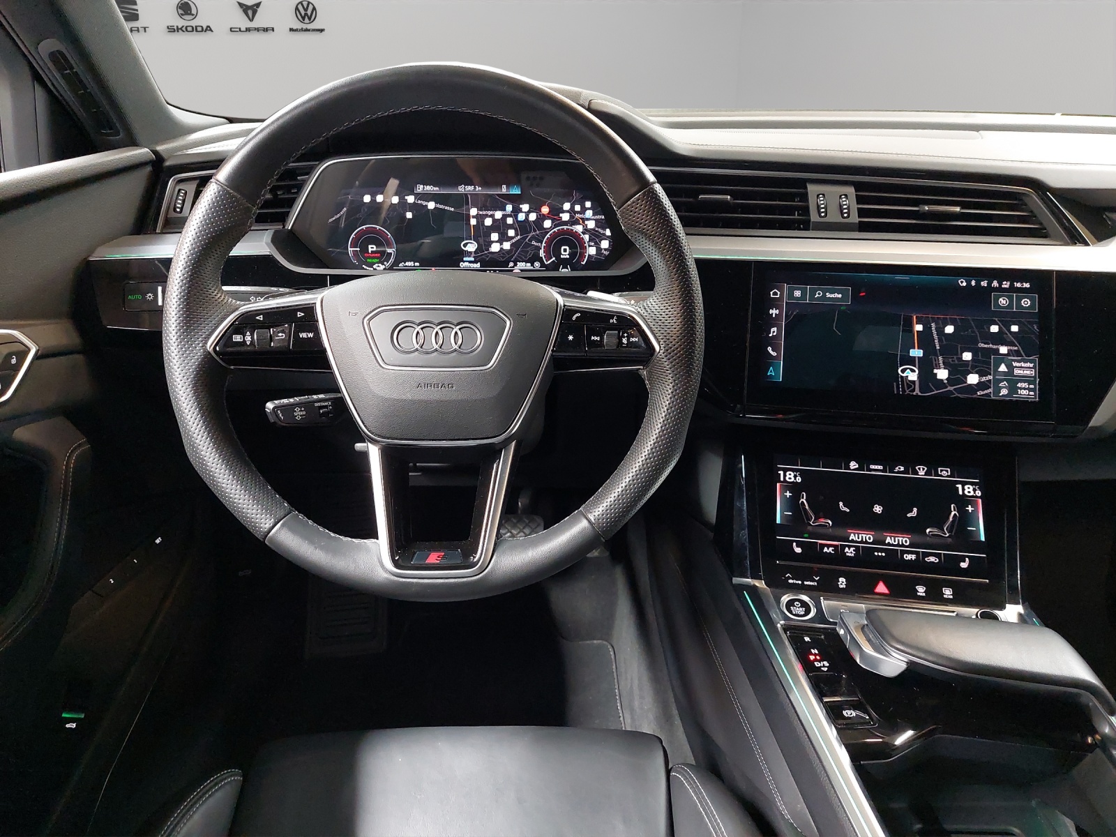 AUDI e-tron 55 S Line Black Edition quattro-image-6