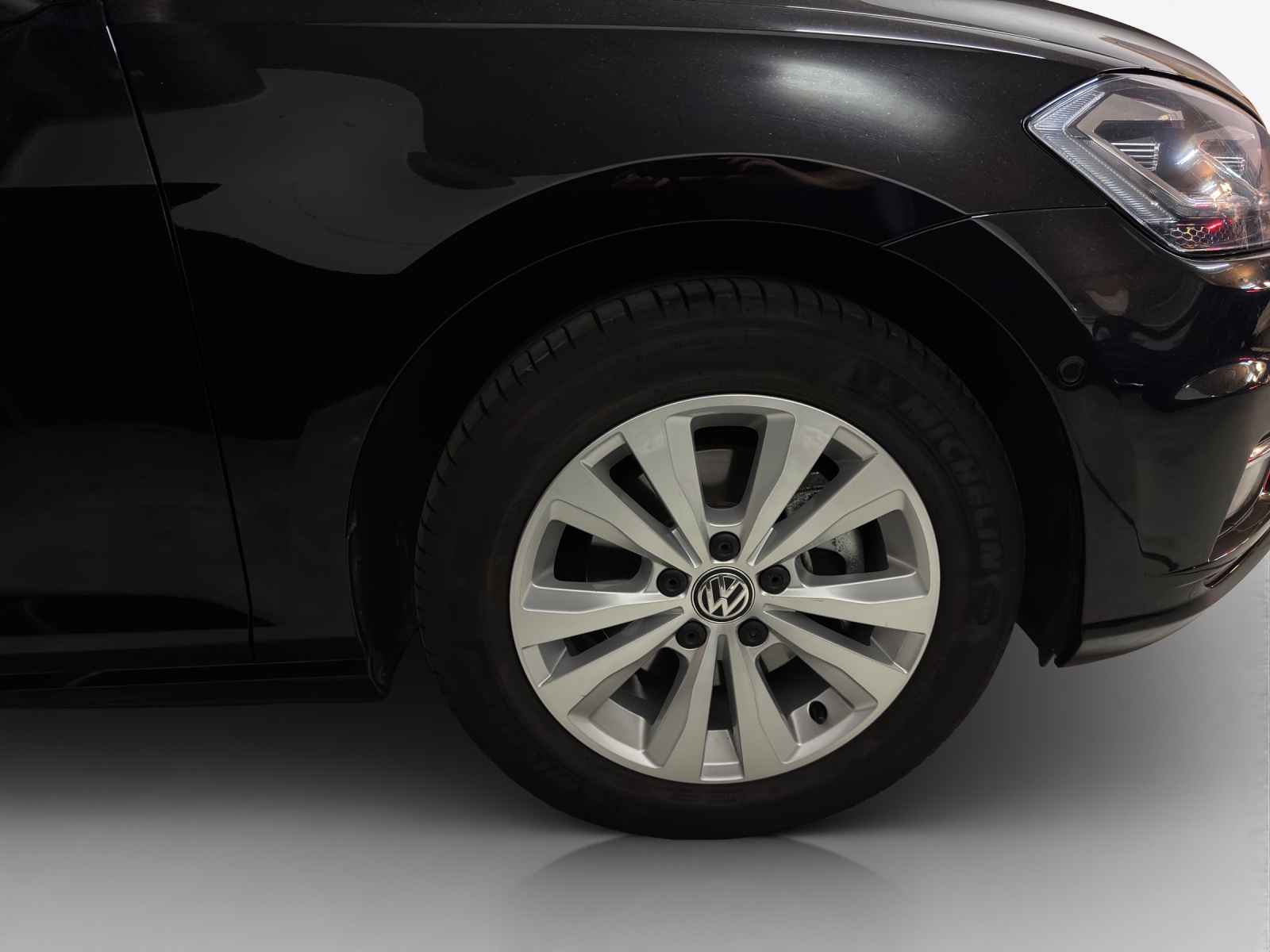 VW Golf 1.5 TSI EVO Edition 45-image-16