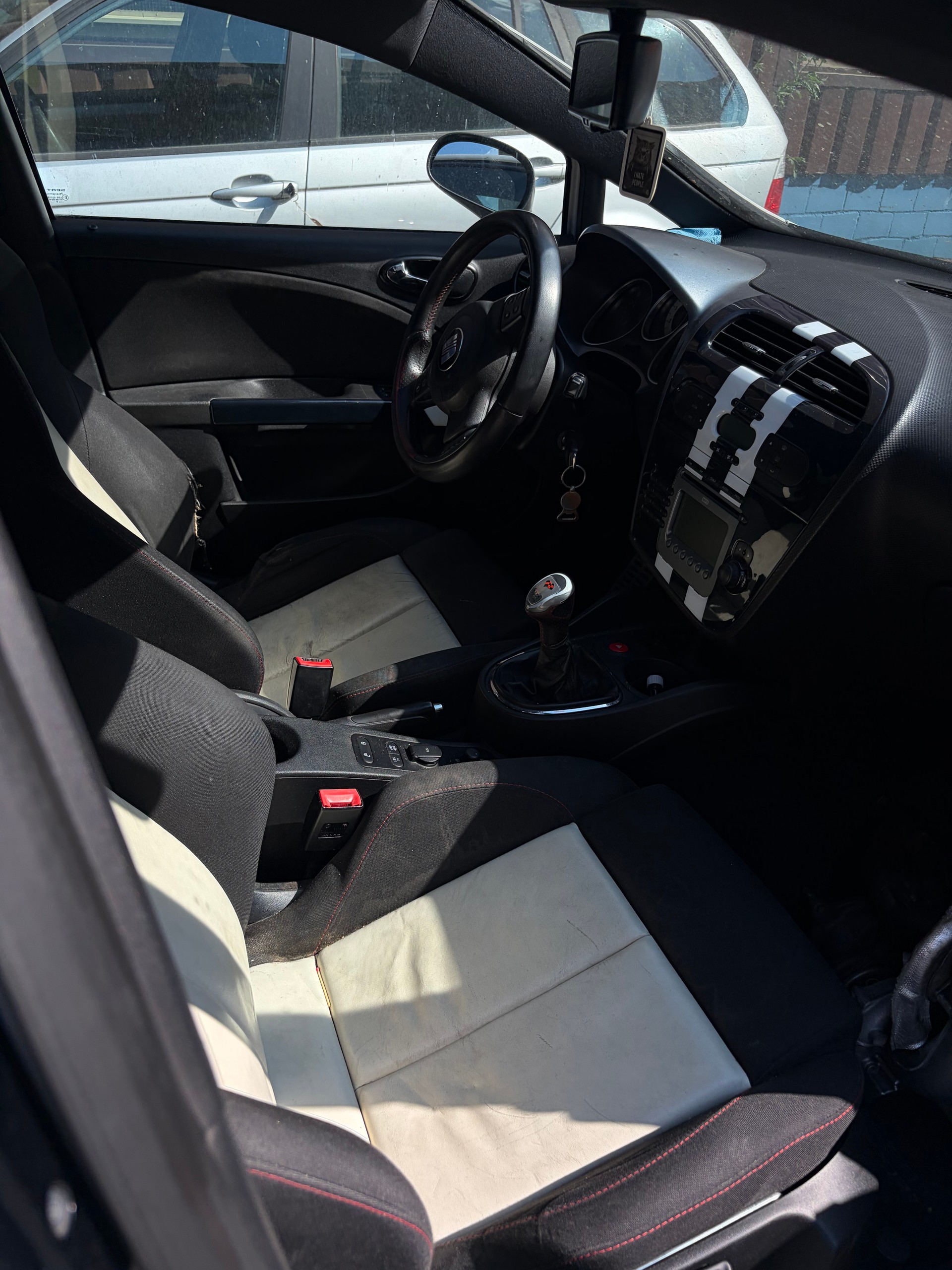SEAT Leon 2.0 TSI Cupra-image-3