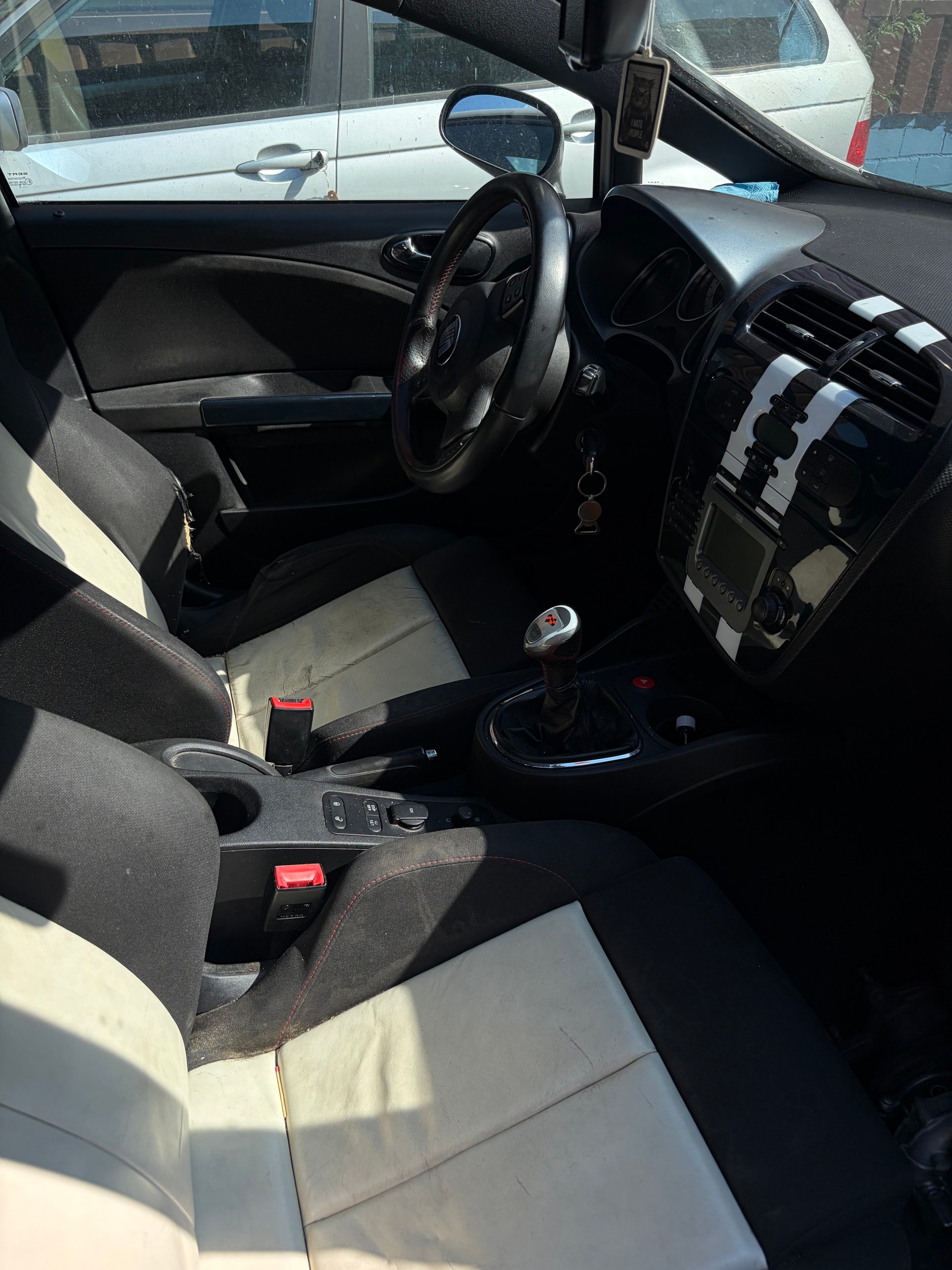 SEAT Leon 2.0 TSI Cupra-image-4