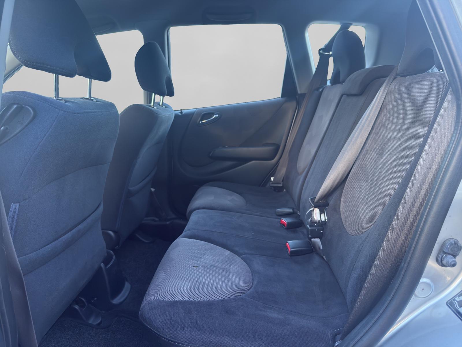 HONDA Jazz 1.4i LS Formula 1 CVT-image-11